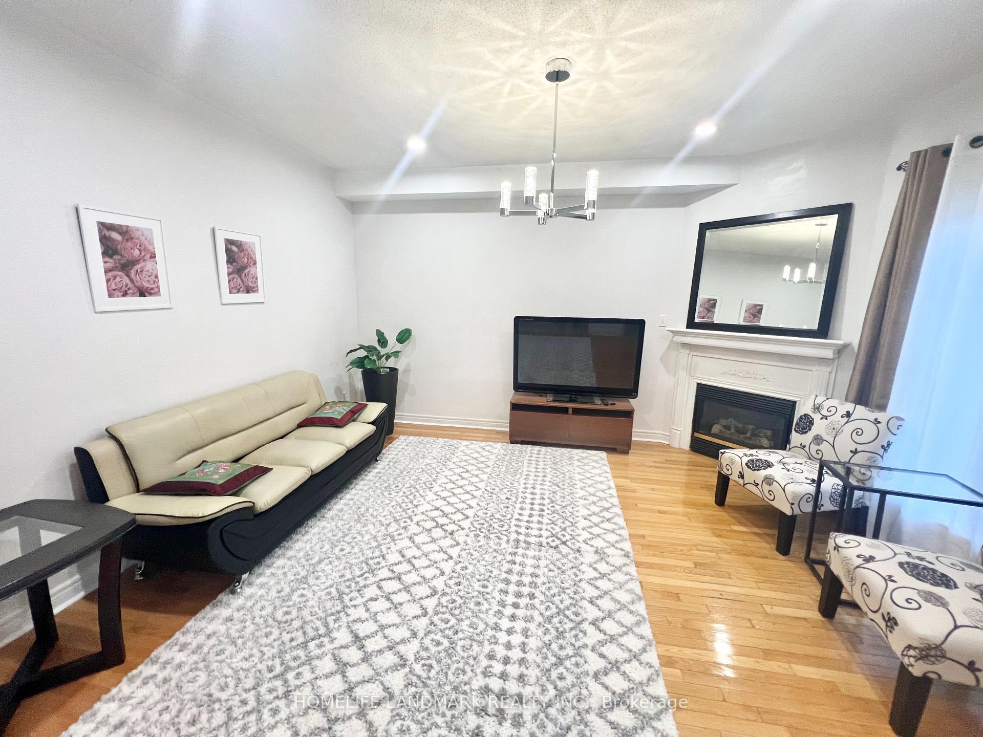 Photo 4 of 55 Fonda Road, Markham, Middlefield — HOMEH