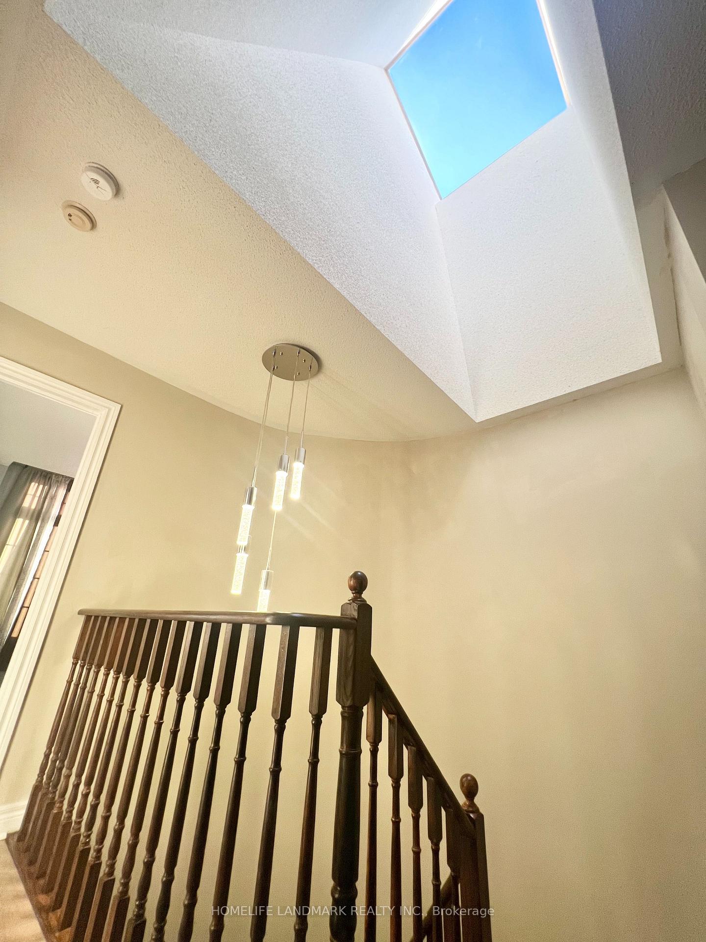 Photo 8 of 55 Fonda Road, Markham, Middlefield — HOMEH