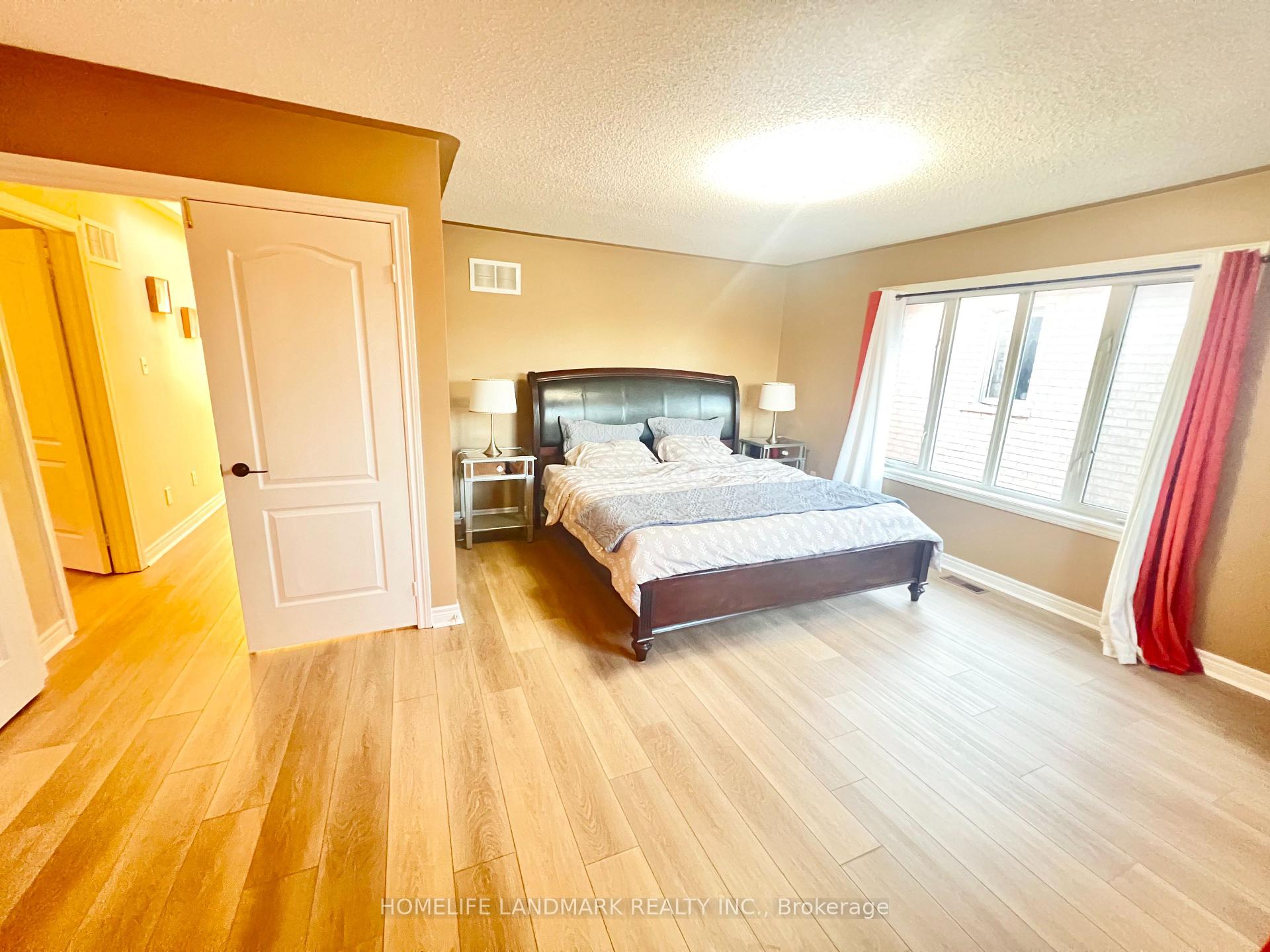 Photo 10 of 55 Fonda Road, Markham, Middlefield — HOMEH