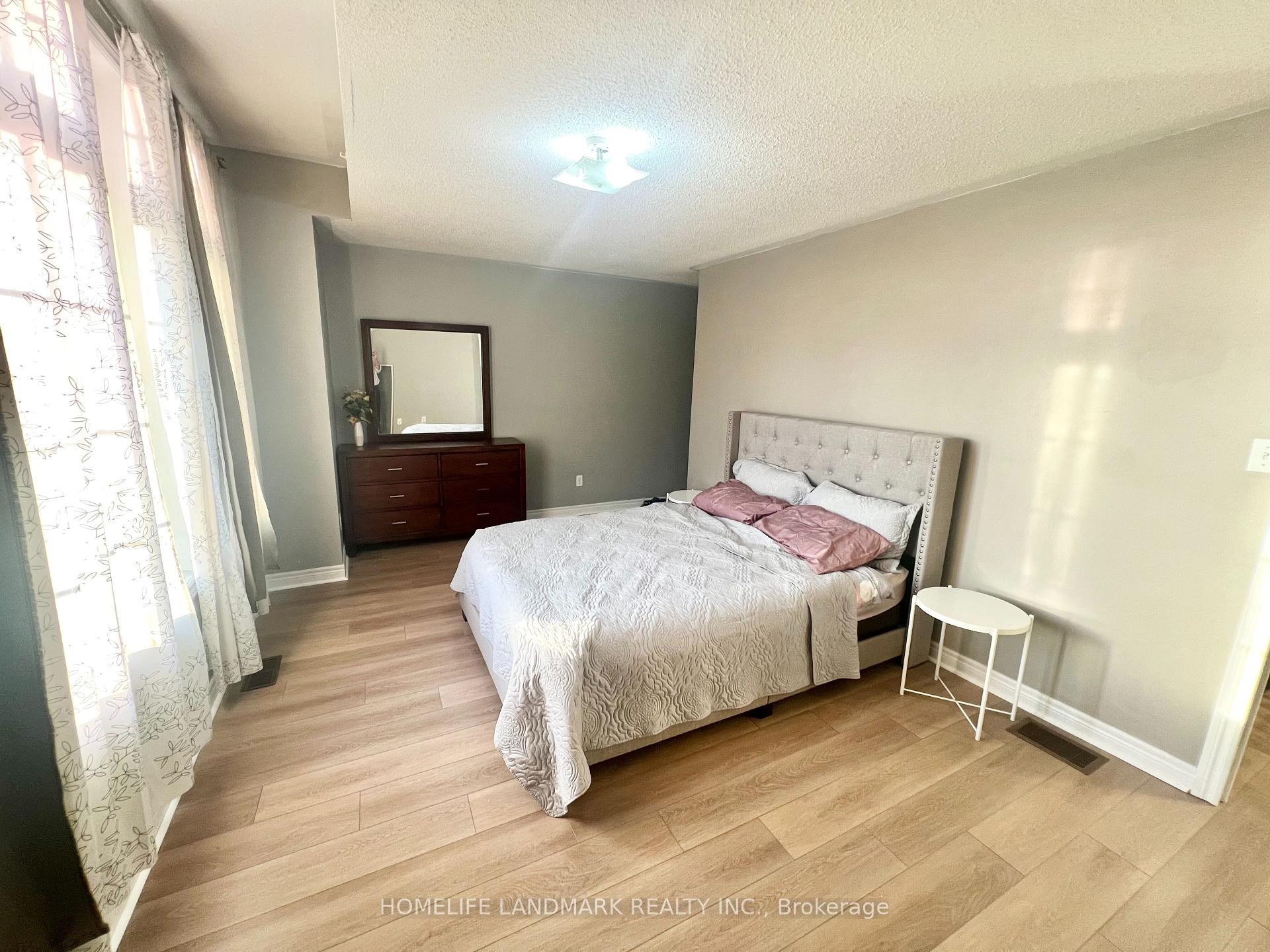 Photo 16 of 55 Fonda Road, Markham, Middlefield — HOMEH