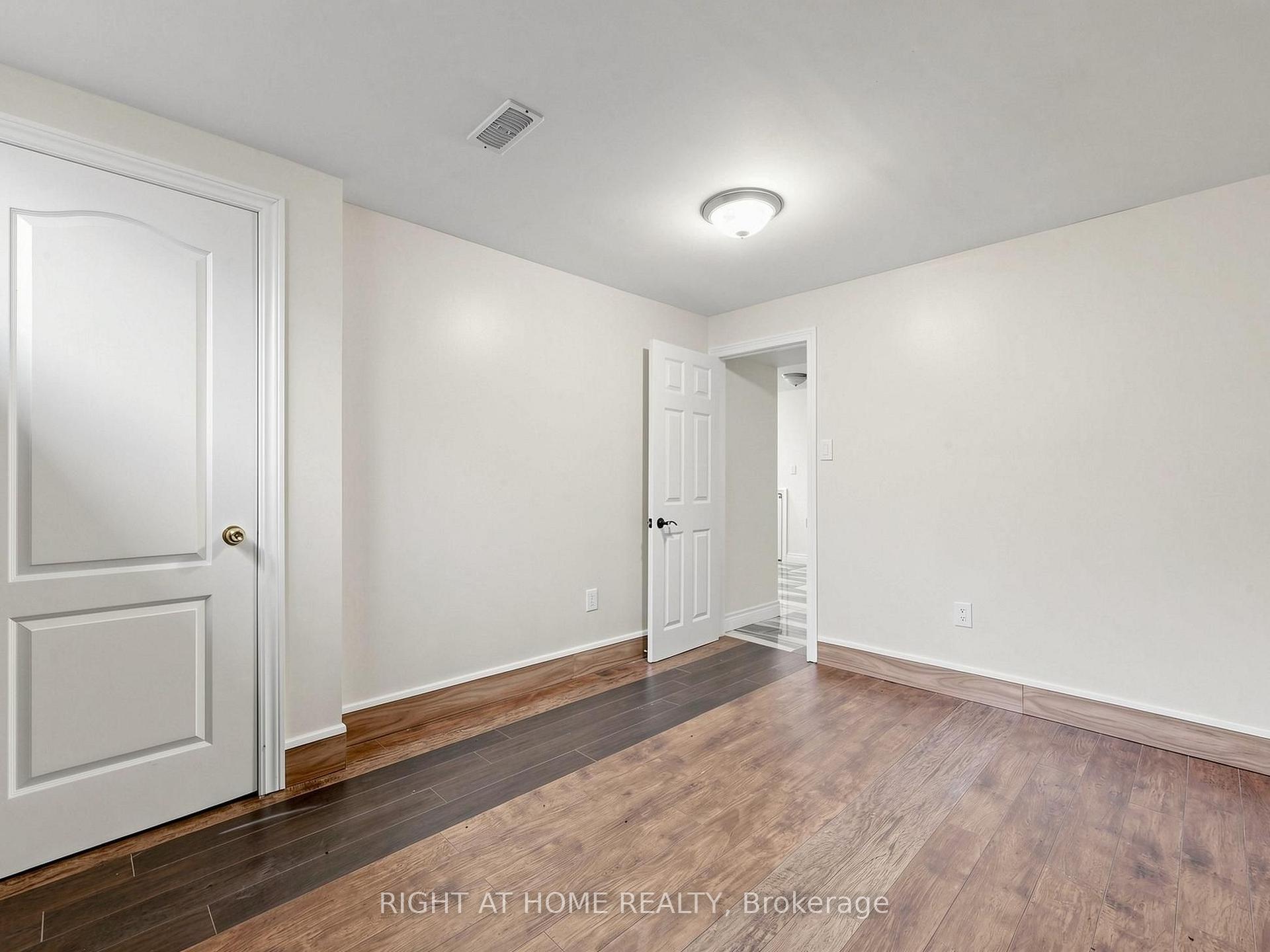 Photo 23 of 65 Darlingside Drive, Scarborough, West Hill — HOMEH