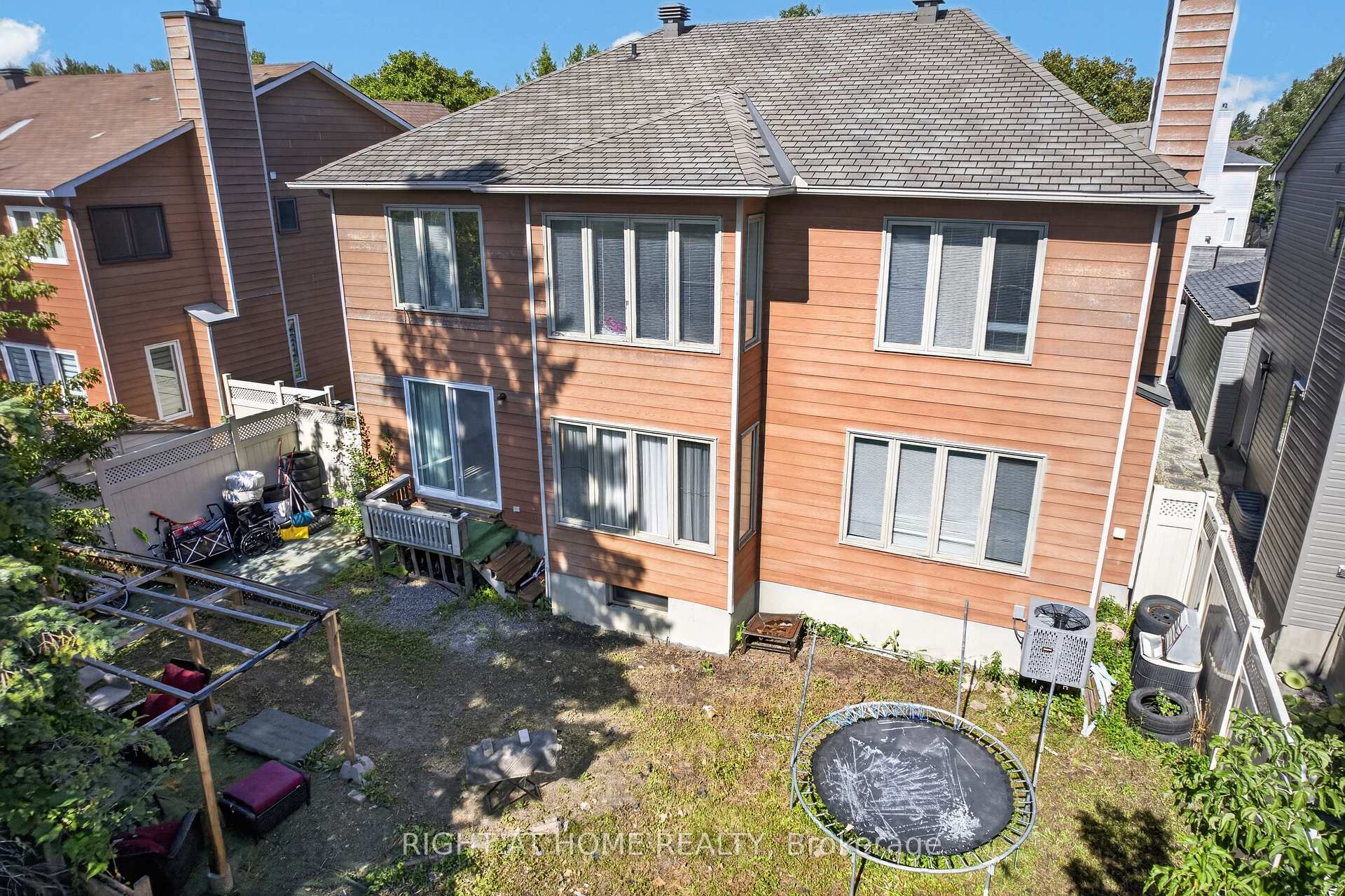 Photo 5 of 12 Baslaw Drive, Ottawa, Hunt Club Park — HOMEH