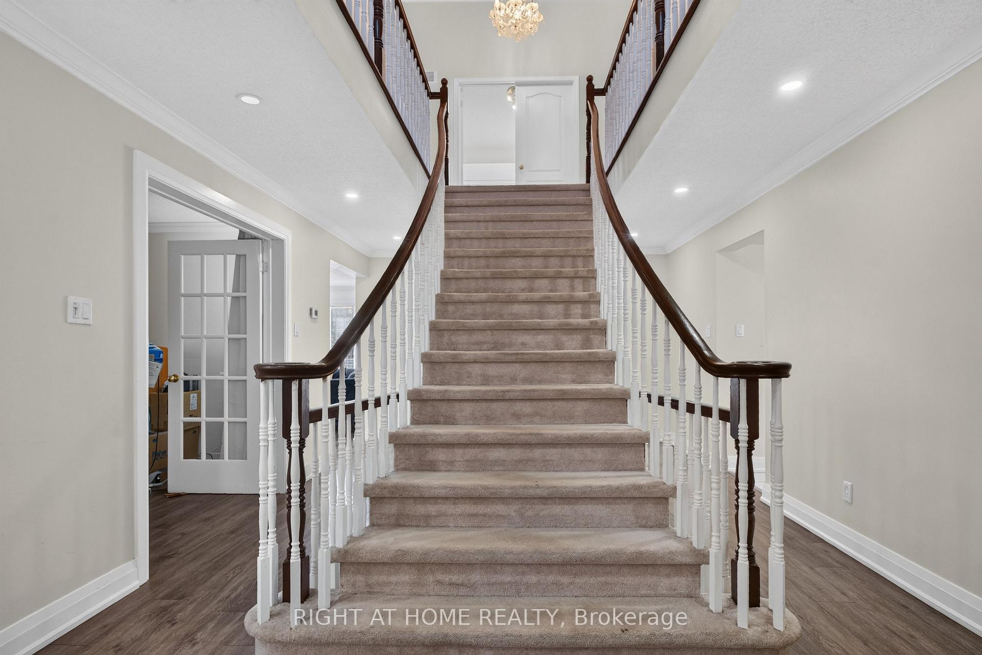 Photo 7 of 12 Baslaw Drive, Ottawa, Hunt Club Park — HOMEH