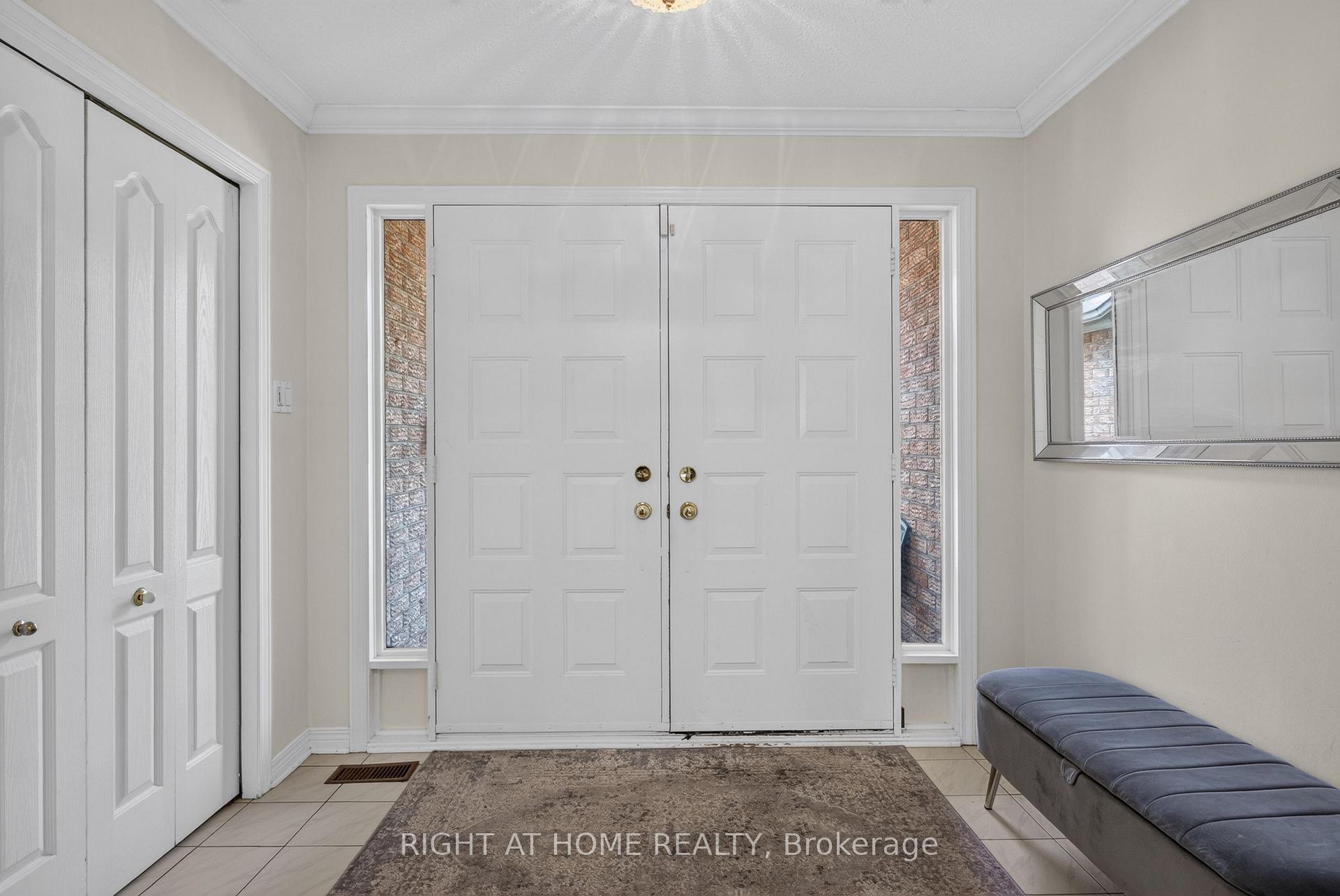 Photo 8 of 12 Baslaw Drive, Ottawa, Hunt Club Park — HOMEH