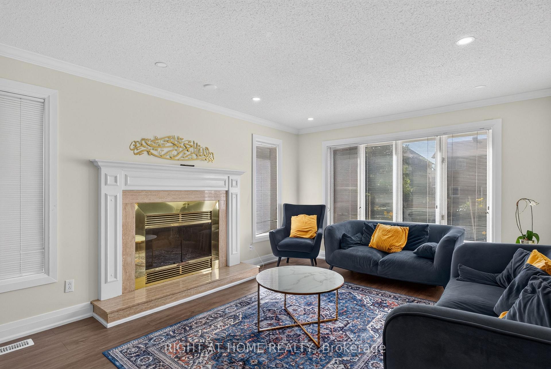 Photo 12 of 12 Baslaw Drive, Ottawa, Hunt Club Park — HOMEH