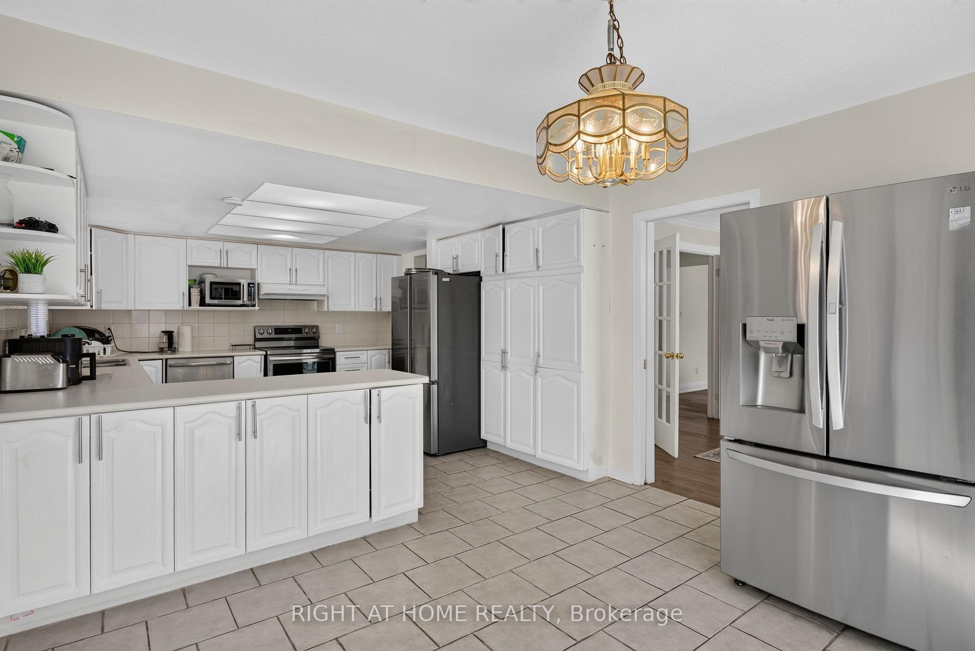 Photo 14 of 12 Baslaw Drive, Ottawa, Hunt Club Park — HOMEH