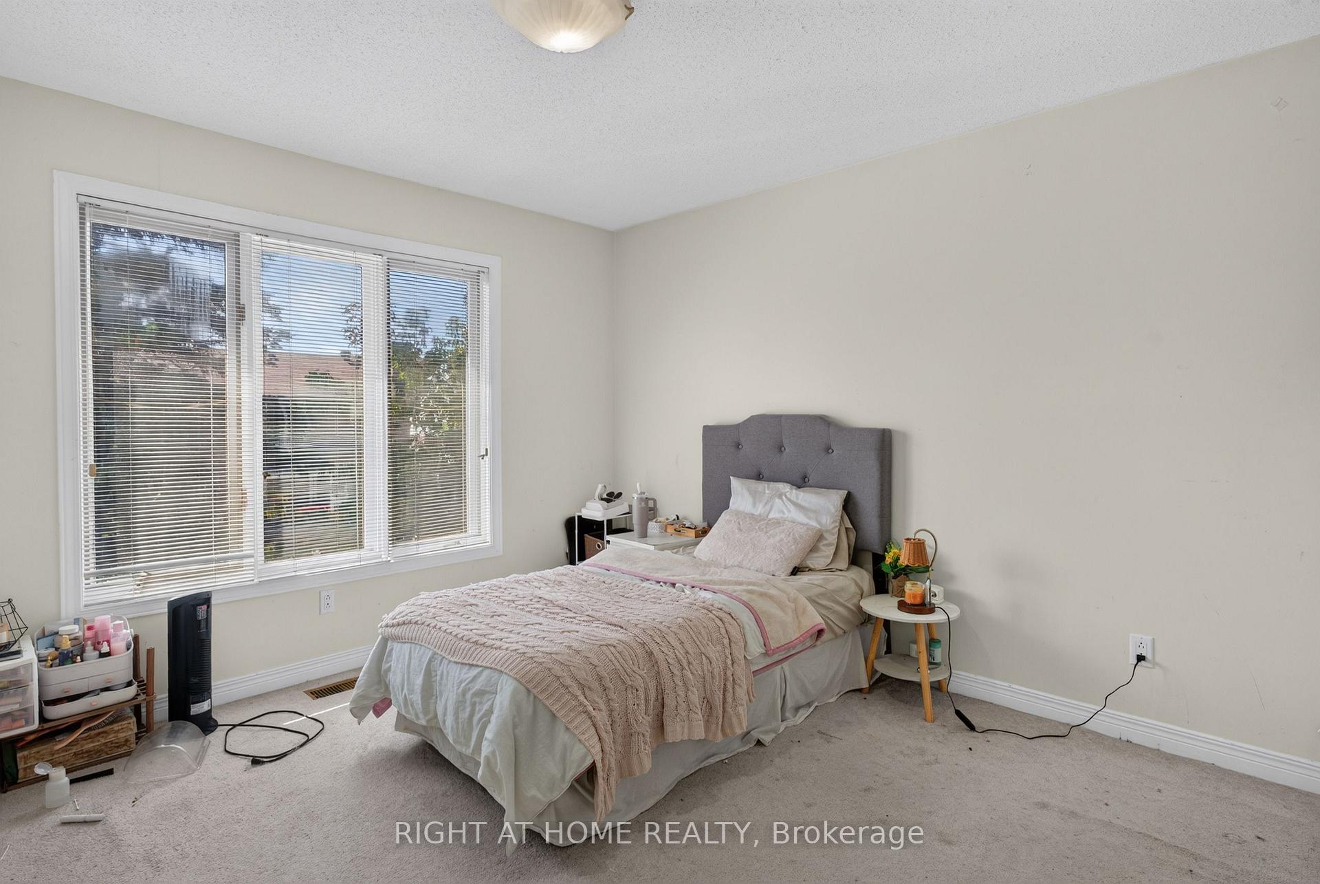 Photo 19 of 12 Baslaw Drive, Ottawa, Hunt Club Park — HOMEH