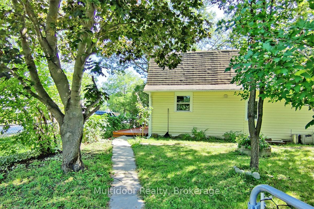 Photo 2 of 1058 Isabella Street, Innisfil, Rural Innisfil — HOMEH