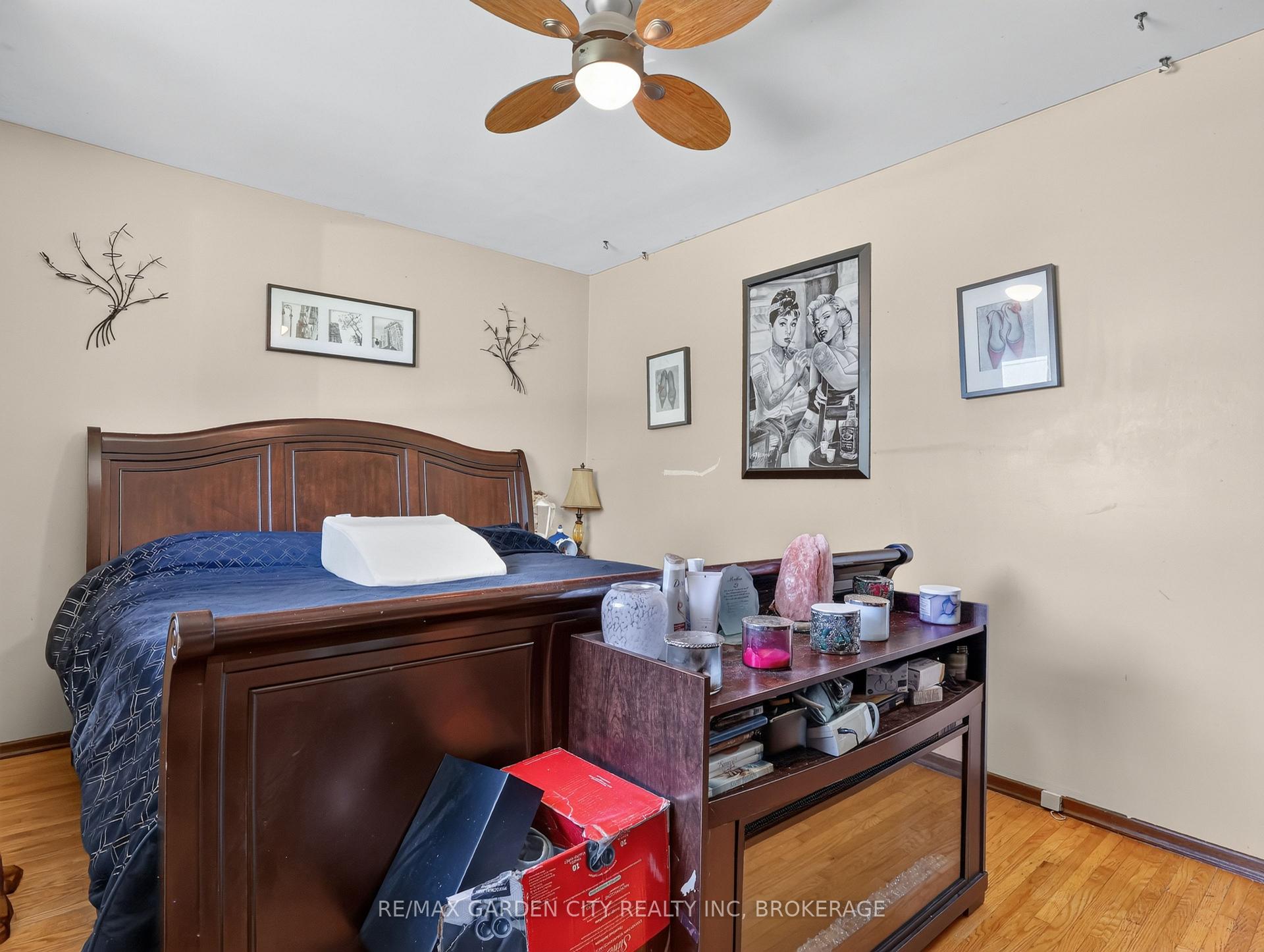 Photo 17 of 56 Burness Drive, St. Catharines, Secord Woods — HOMEH