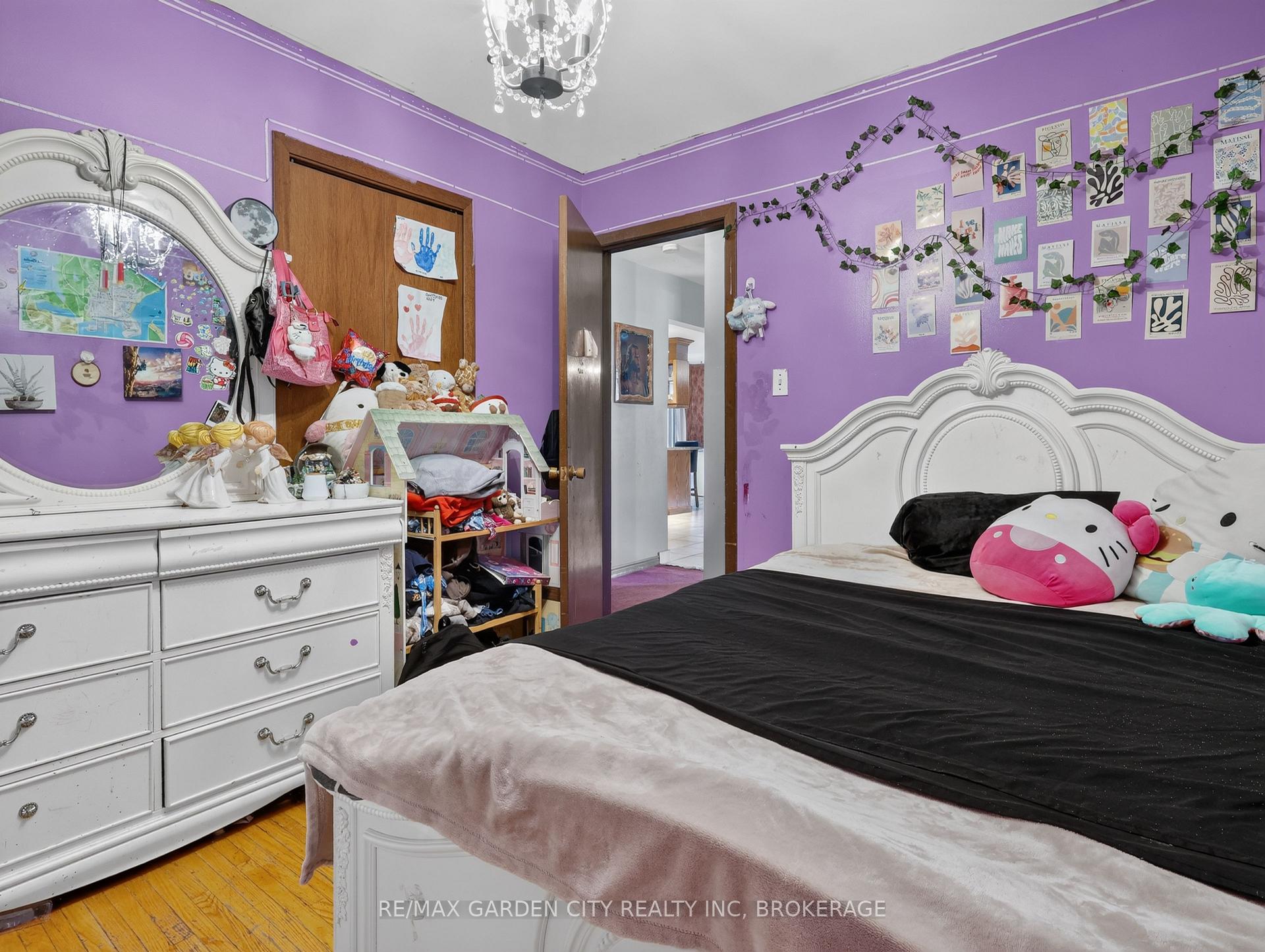 Photo 22 of 56 Burness Drive, St. Catharines, Secord Woods — HOMEH