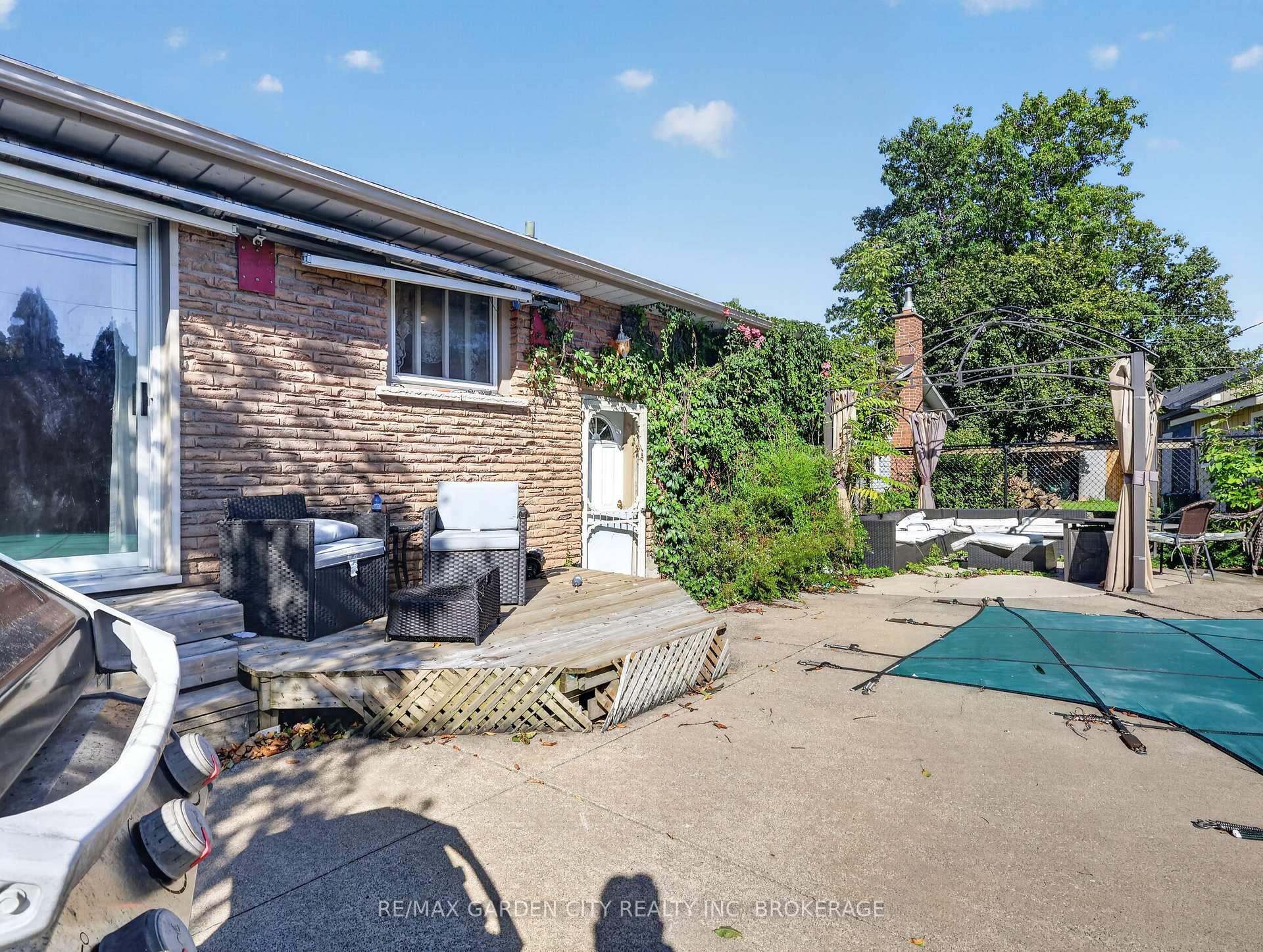 Photo 32 of 56 Burness Drive, St. Catharines, Secord Woods — HOMEH