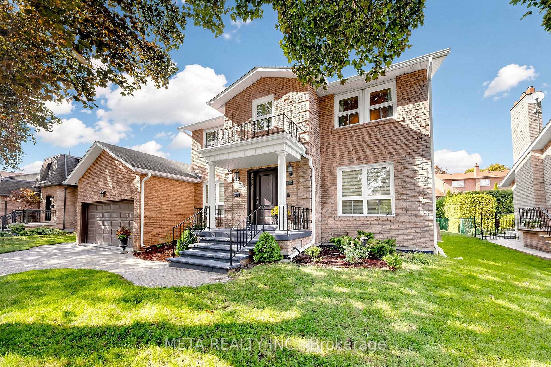 Photo 2 of 431 Kerrybrook Drive, Richmond Hill, Mill Pond — HOMEH