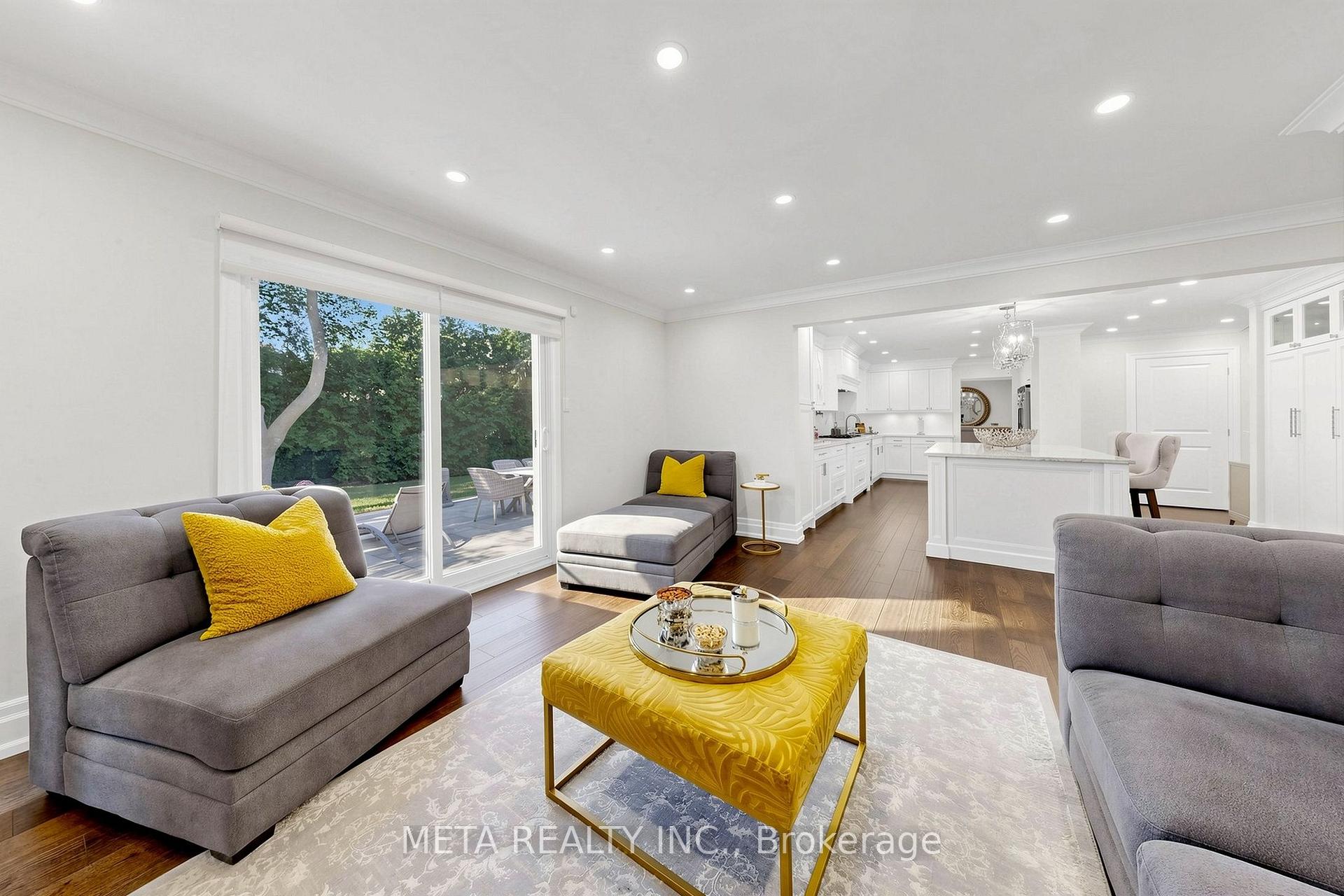 Photo 14 of 431 Kerrybrook Drive, Richmond Hill, Mill Pond — HOMEH