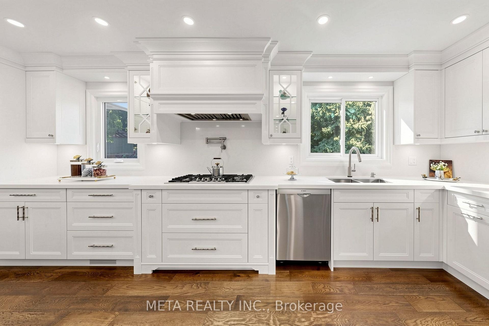Photo 20 of 431 Kerrybrook Drive, Richmond Hill, Mill Pond — HOMEH