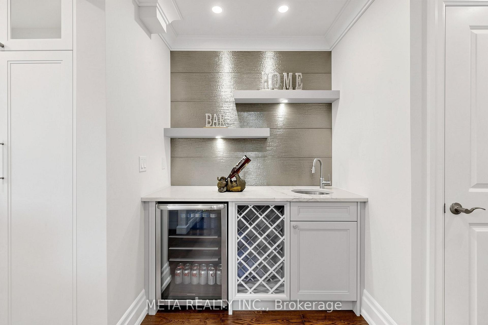 Photo 23 of 431 Kerrybrook Drive, Richmond Hill, Mill Pond — HOMEH