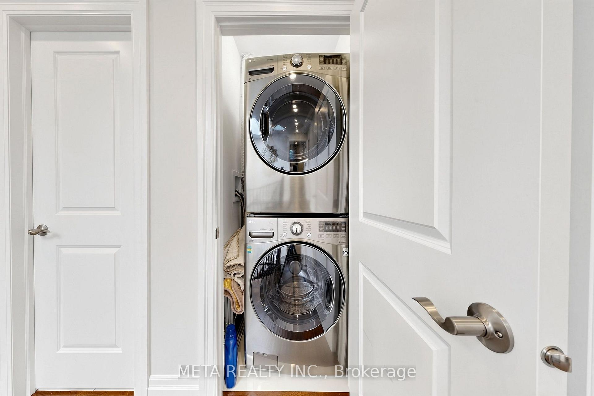 Photo 26 of 431 Kerrybrook Drive, Richmond Hill, Mill Pond — HOMEH