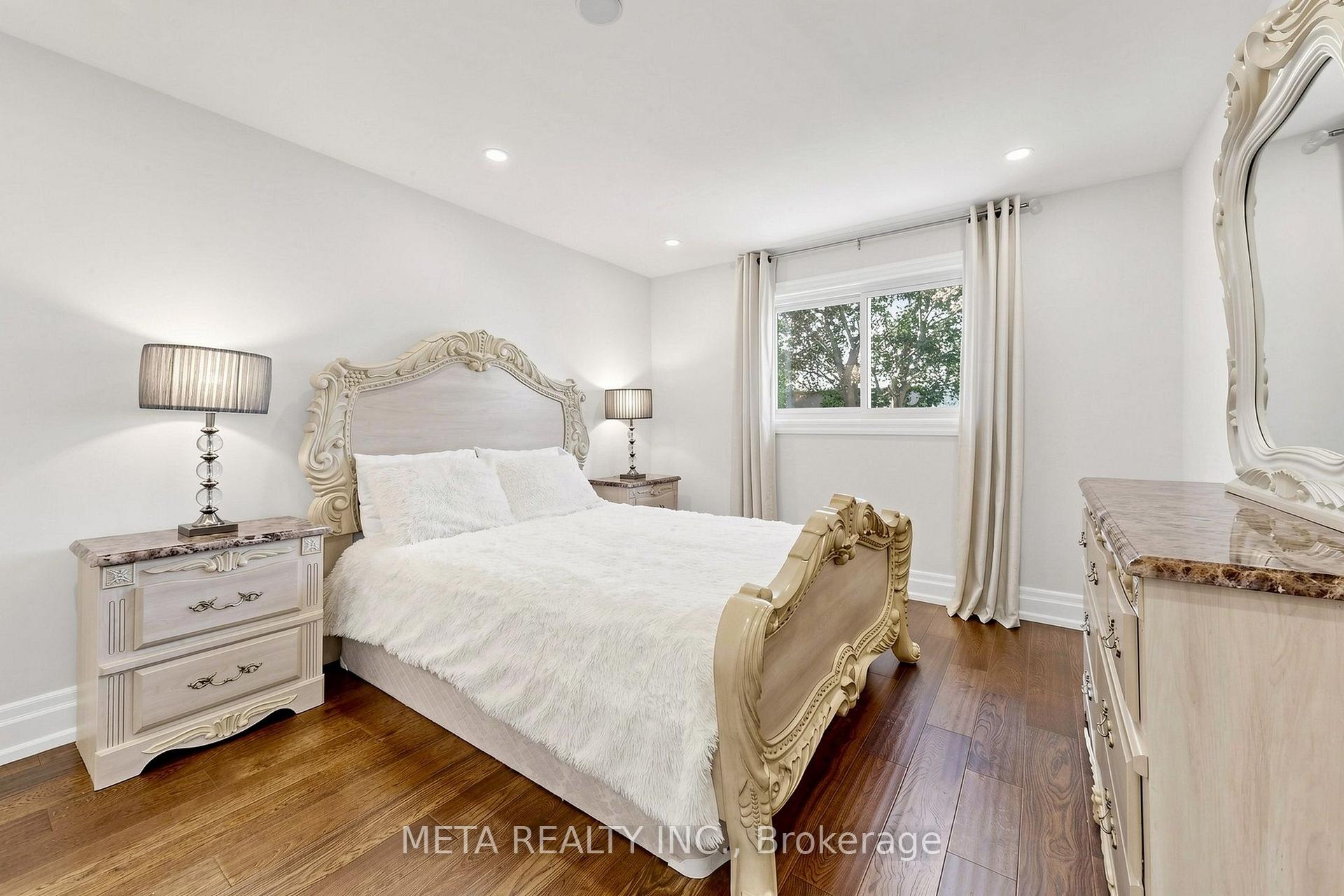 Photo 32 of 431 Kerrybrook Drive, Richmond Hill, Mill Pond — HOMEH
