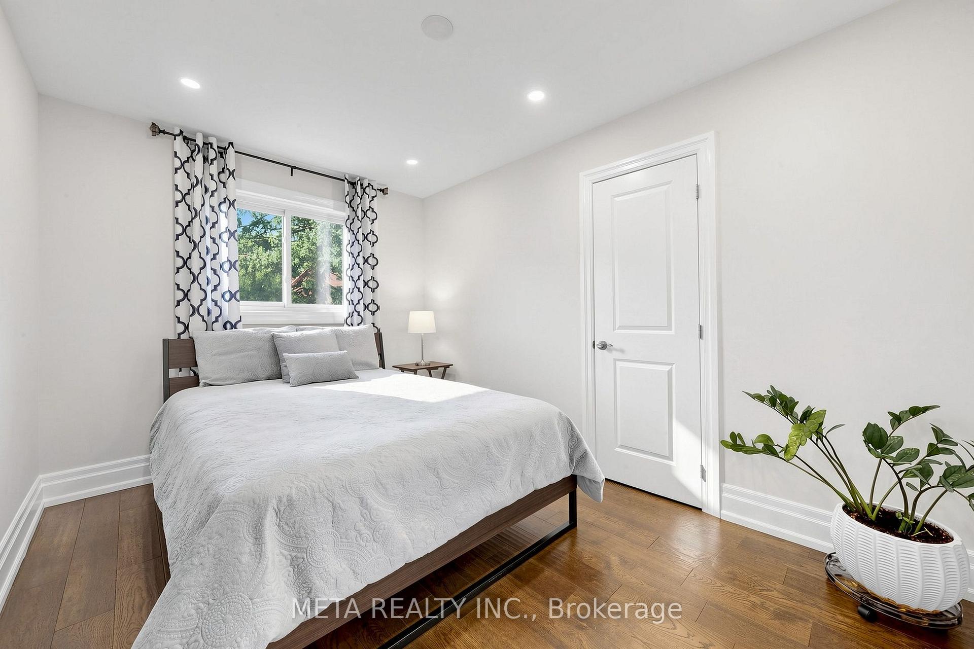 Photo 36 of 431 Kerrybrook Drive, Richmond Hill, Mill Pond — HOMEH
