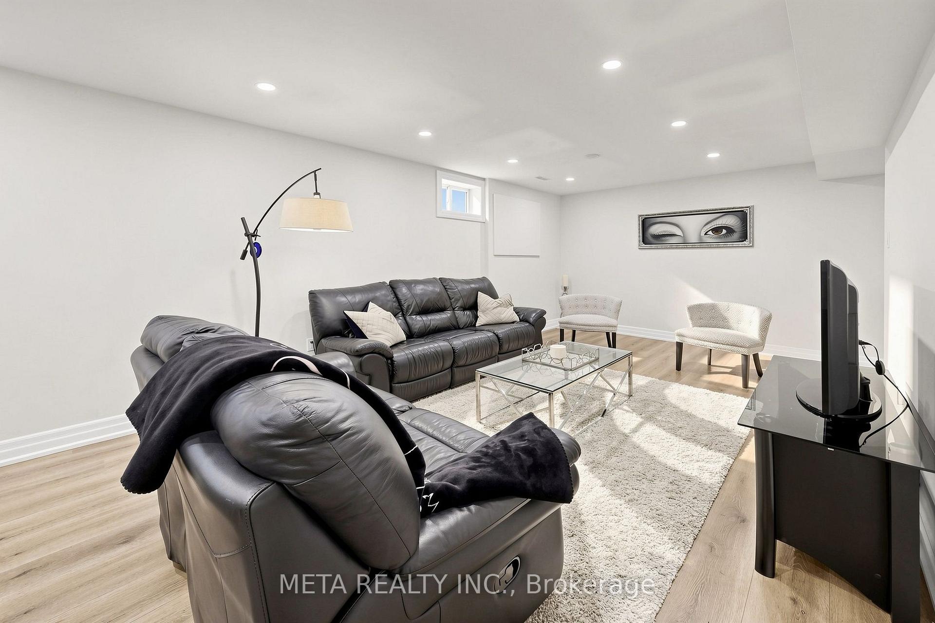 Photo 41 of 431 Kerrybrook Drive, Richmond Hill, Mill Pond — HOMEH