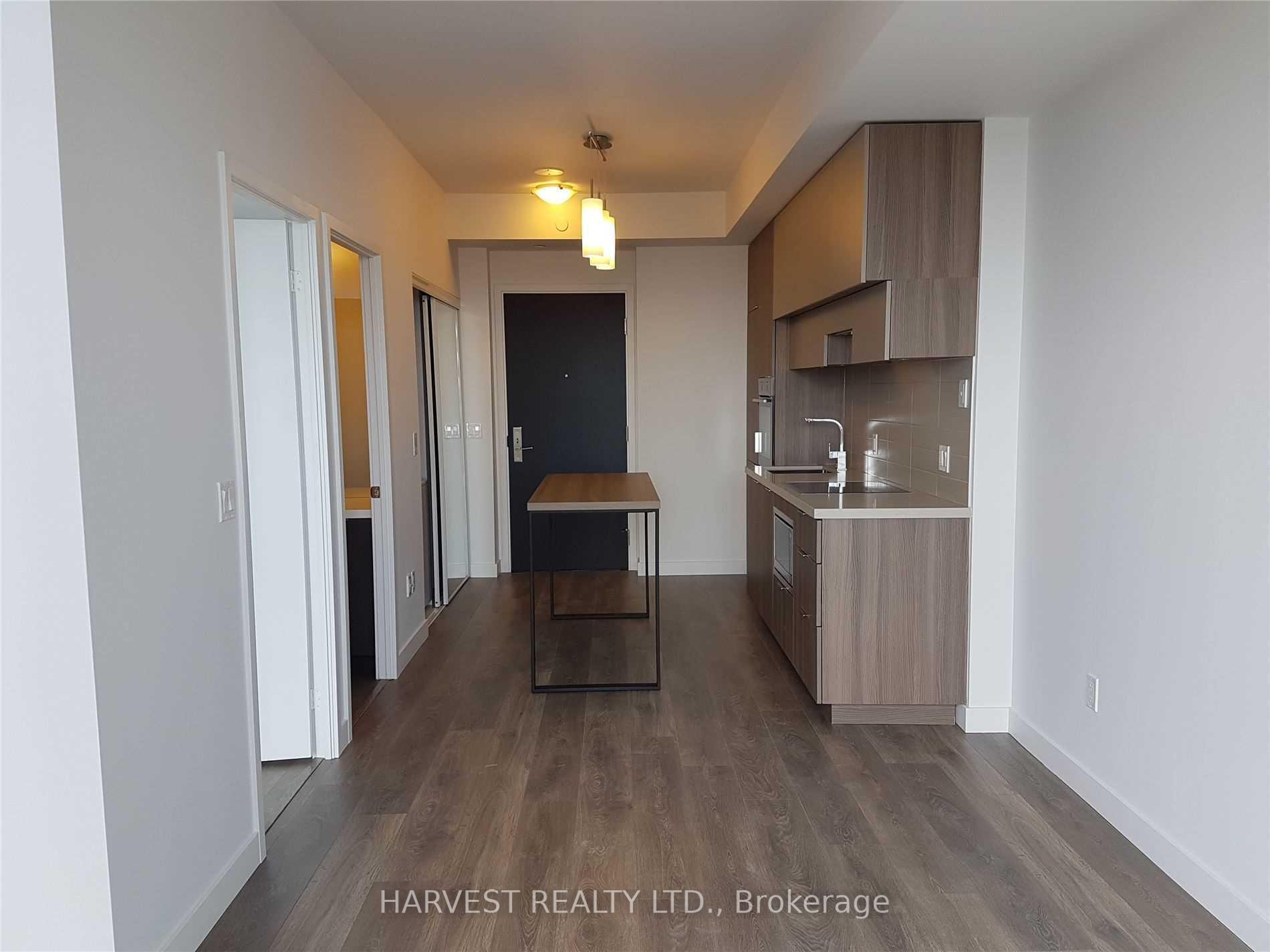 Photo 5 of Unit 5010, 8 Eglinton Avenue E, Toronto, Mount Pleasant West — HOMEH