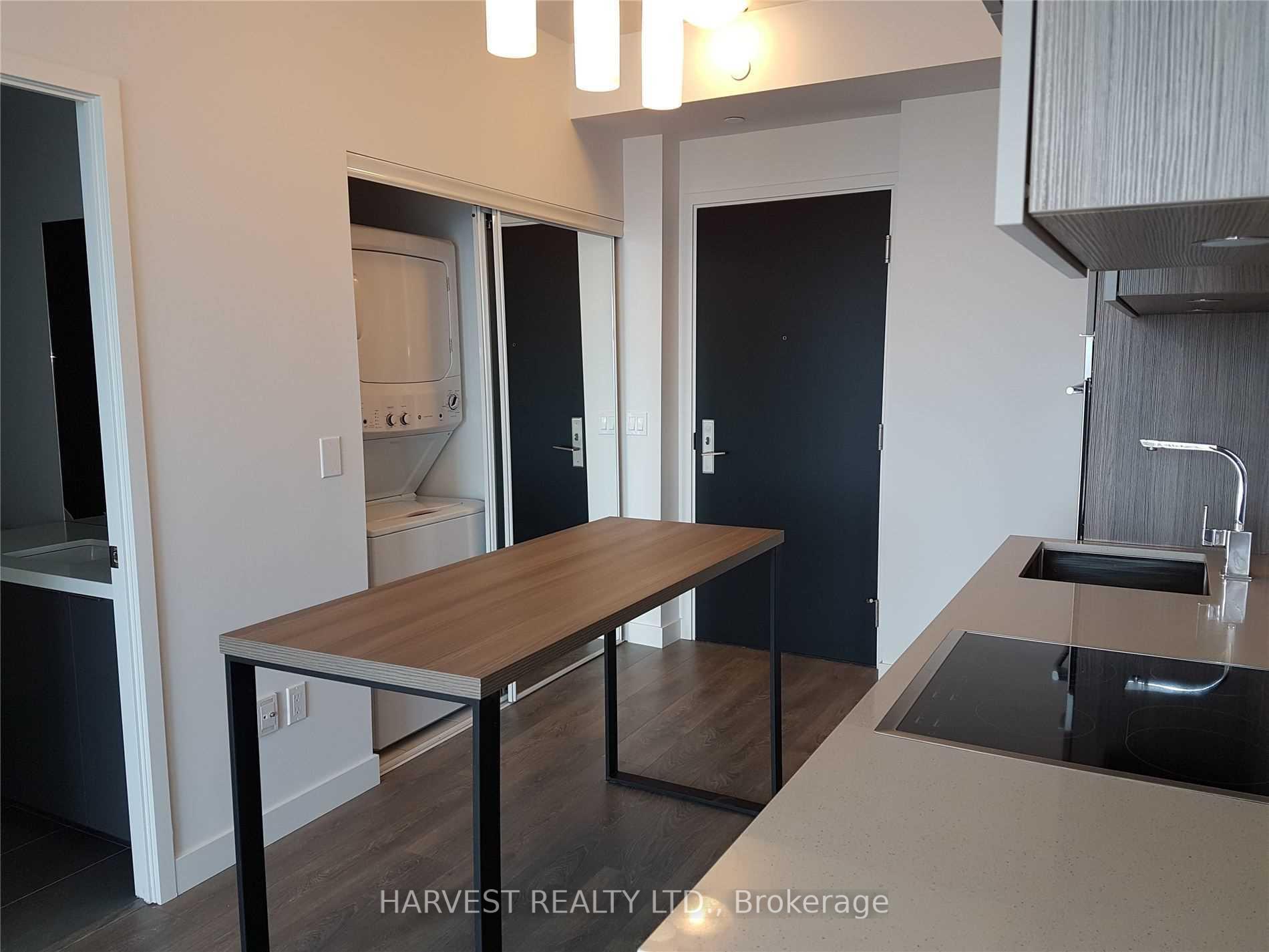 Photo 7 of Unit 5010, 8 Eglinton Avenue E, Toronto, Mount Pleasant West — HOMEH