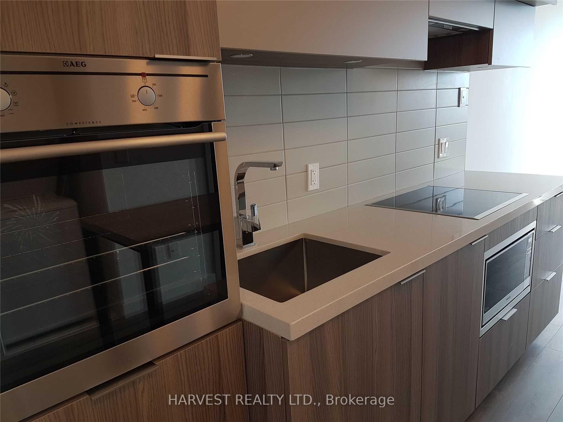 Photo 8 of Unit 5010, 8 Eglinton Avenue E, Toronto, Mount Pleasant West — HOMEH