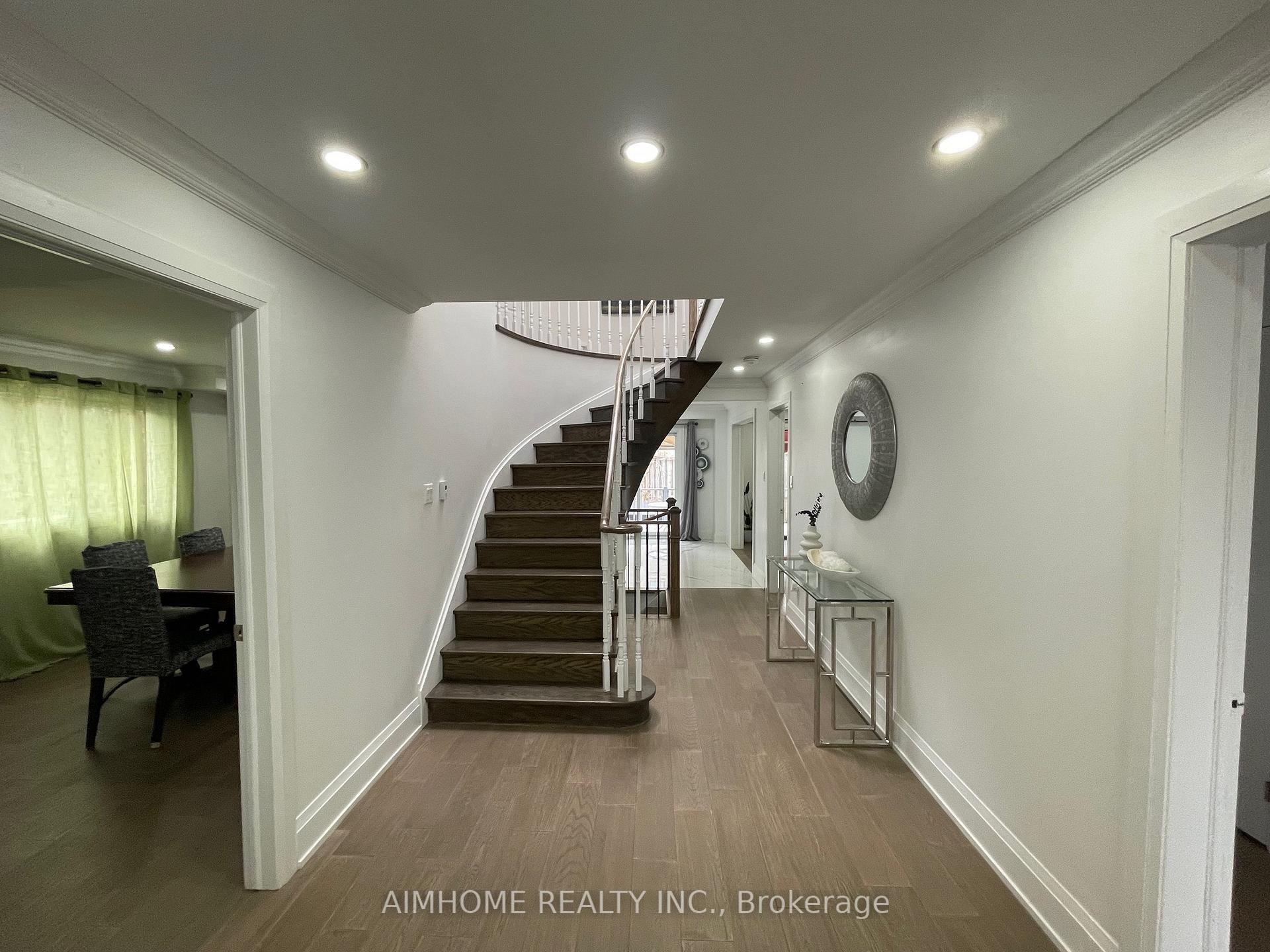 Photo 3 of Unit Main, 166 Fincham Avenue, Markham, Markham Village — HOMEH