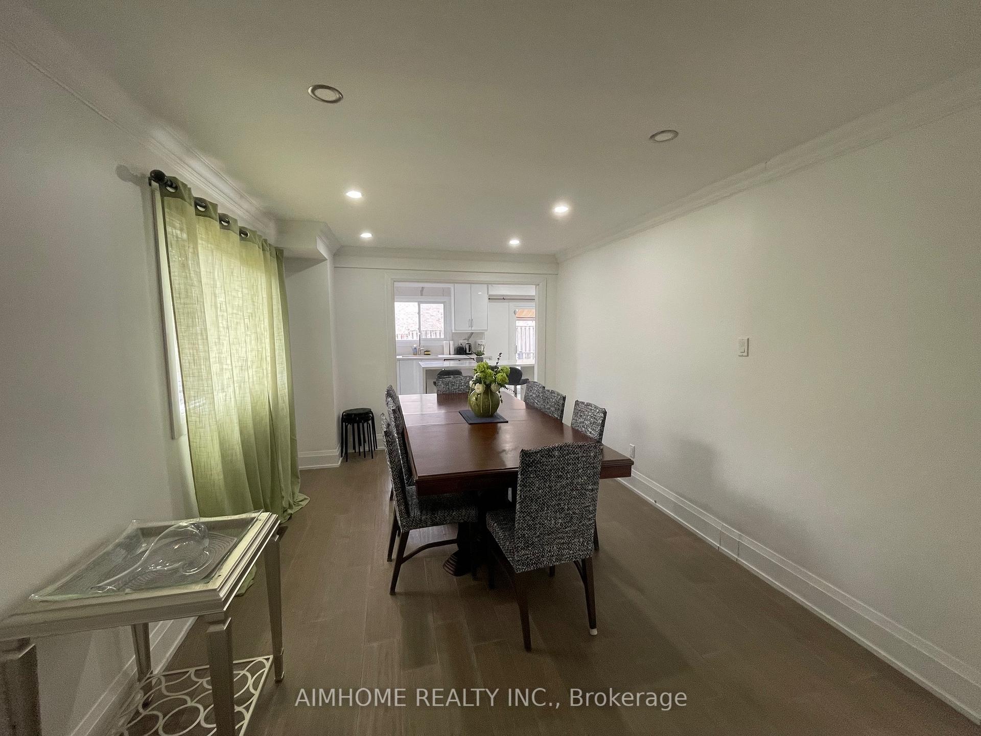 Photo 4 of Unit Main, 166 Fincham Avenue, Markham, Markham Village — HOMEH