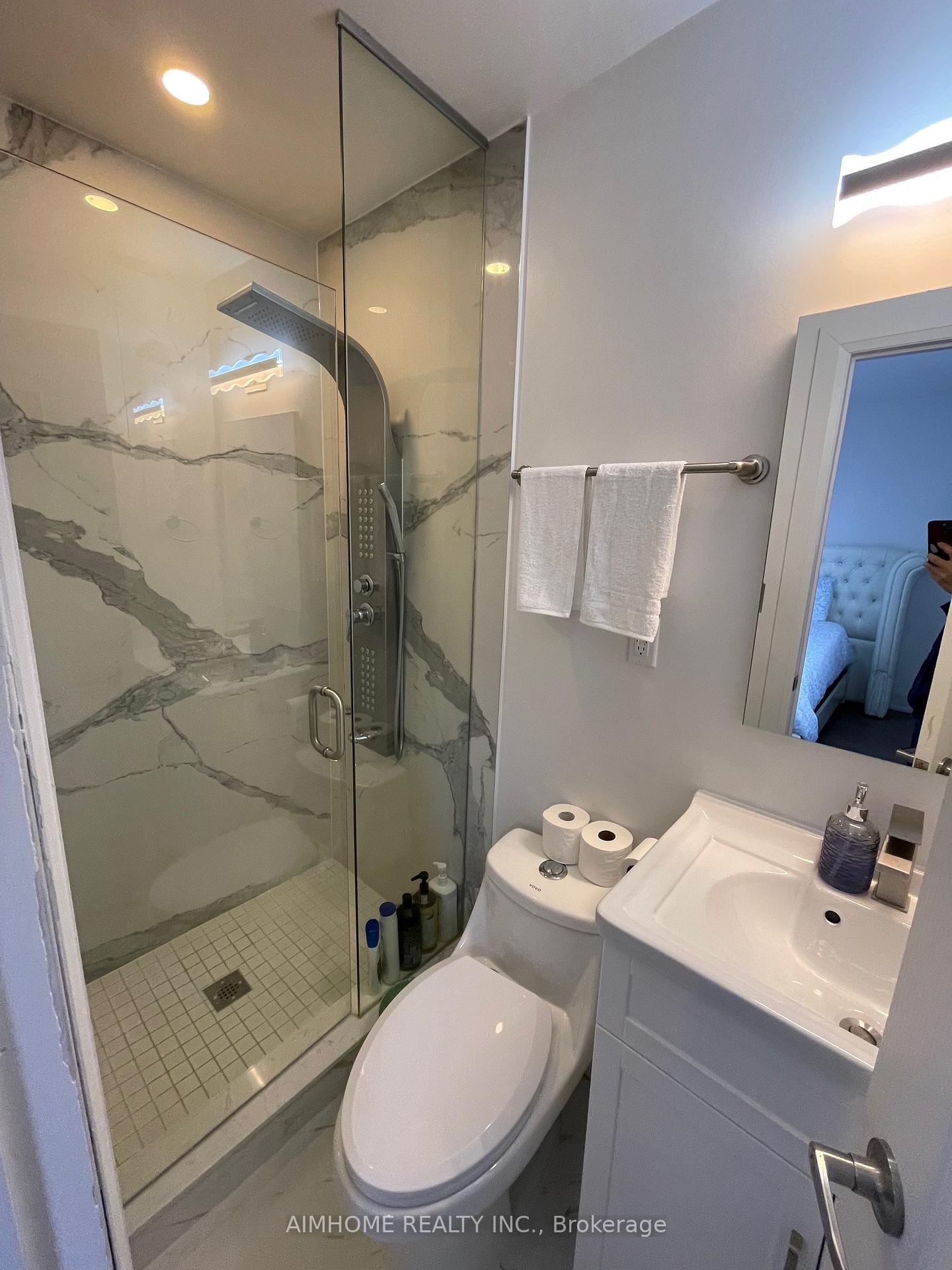 Photo 10 of Unit Main, 166 Fincham Avenue, Markham, Markham Village — HOMEH