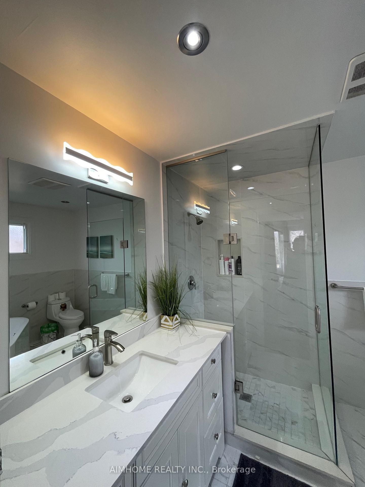 Photo 21 of Unit Main, 166 Fincham Avenue, Markham, Markham Village — HOMEH