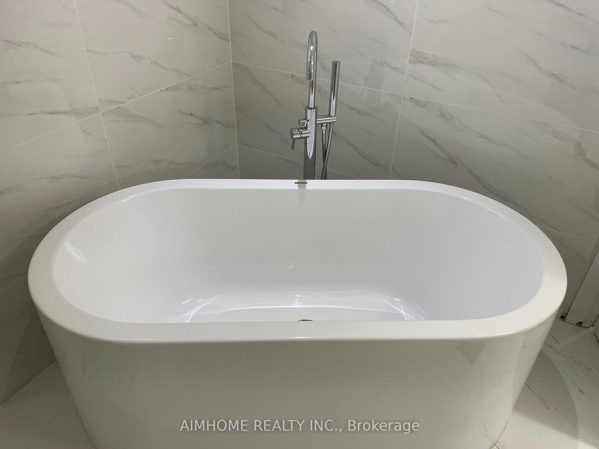 Photo 22 of Unit Main, 166 Fincham Avenue, Markham, Markham Village — HOMEH