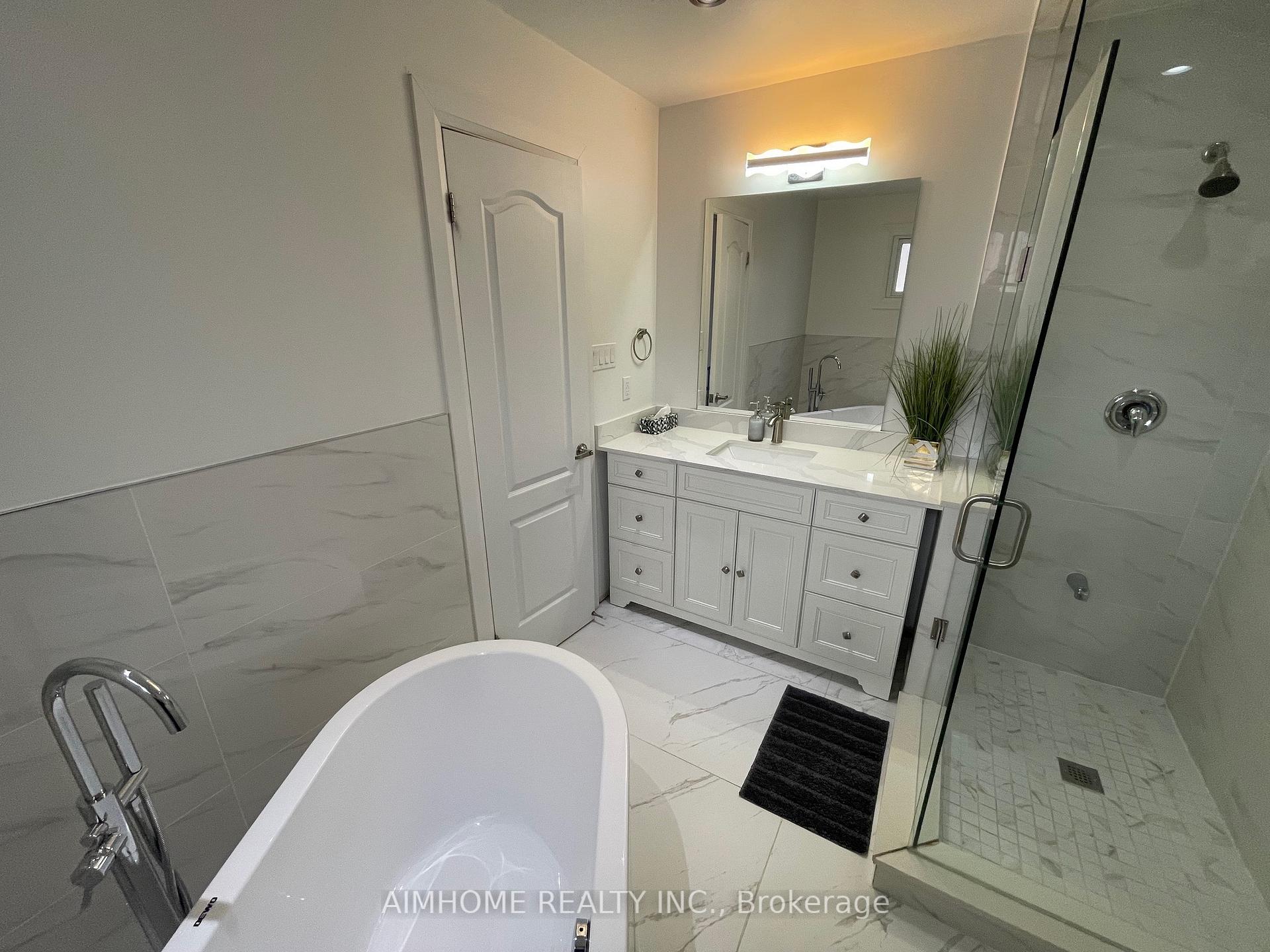 Photo 23 of Unit Main, 166 Fincham Avenue, Markham, Markham Village — HOMEH