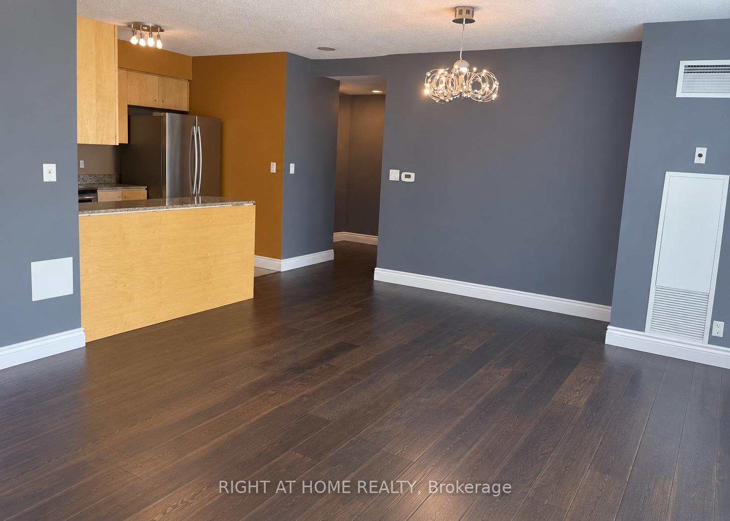 Photo 7 of Unit 503, 381 Front Street W, Toronto, Waterfront Communities — HOMEH