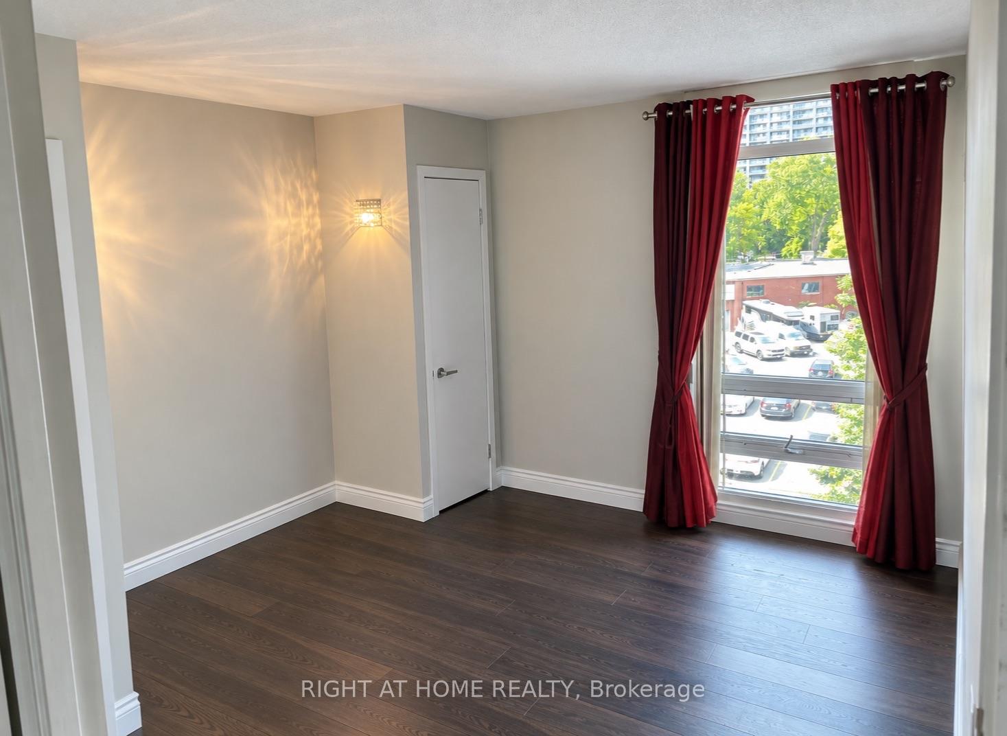 Photo 9 of Unit 503, 381 Front Street W, Toronto, Waterfront Communities — HOMEH