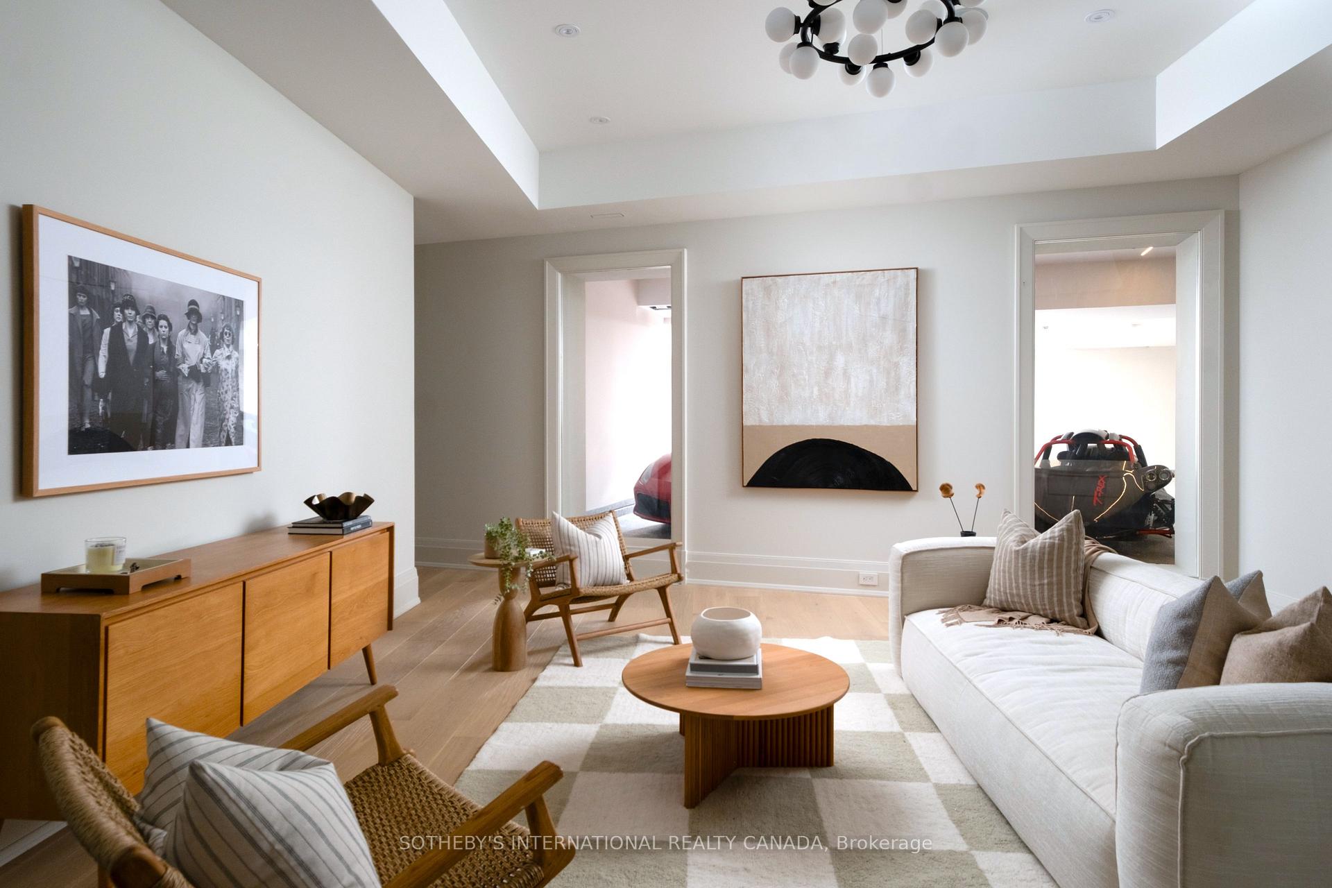 Photo 20 of 92 Arjay Crescent, North York, Bridle Path-Sunnybrook-York Mills — HOMEH