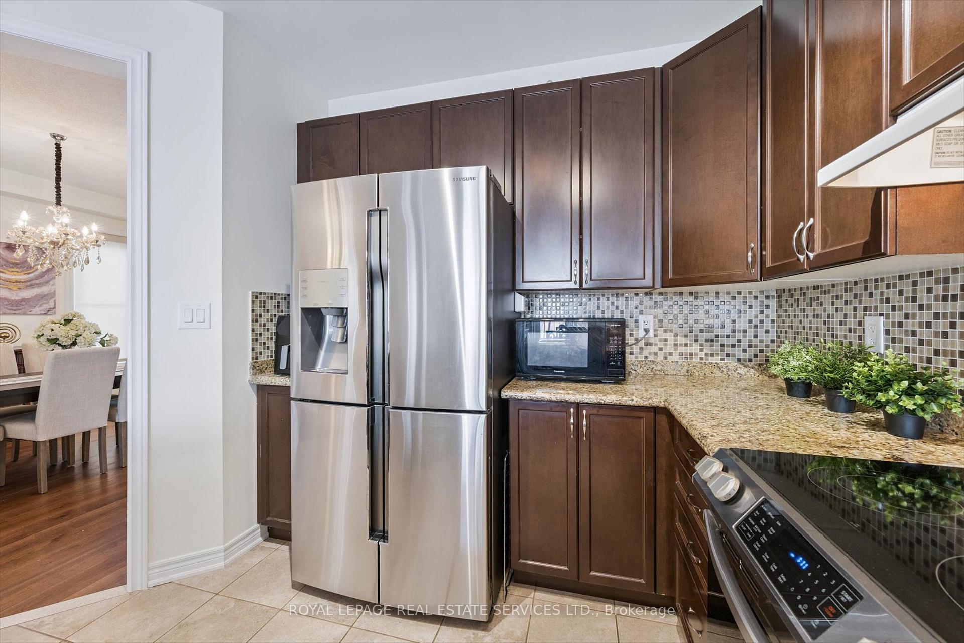 Photo 12 of 2517 Pine Glen Road, Oakville, Westmount — HOMEH