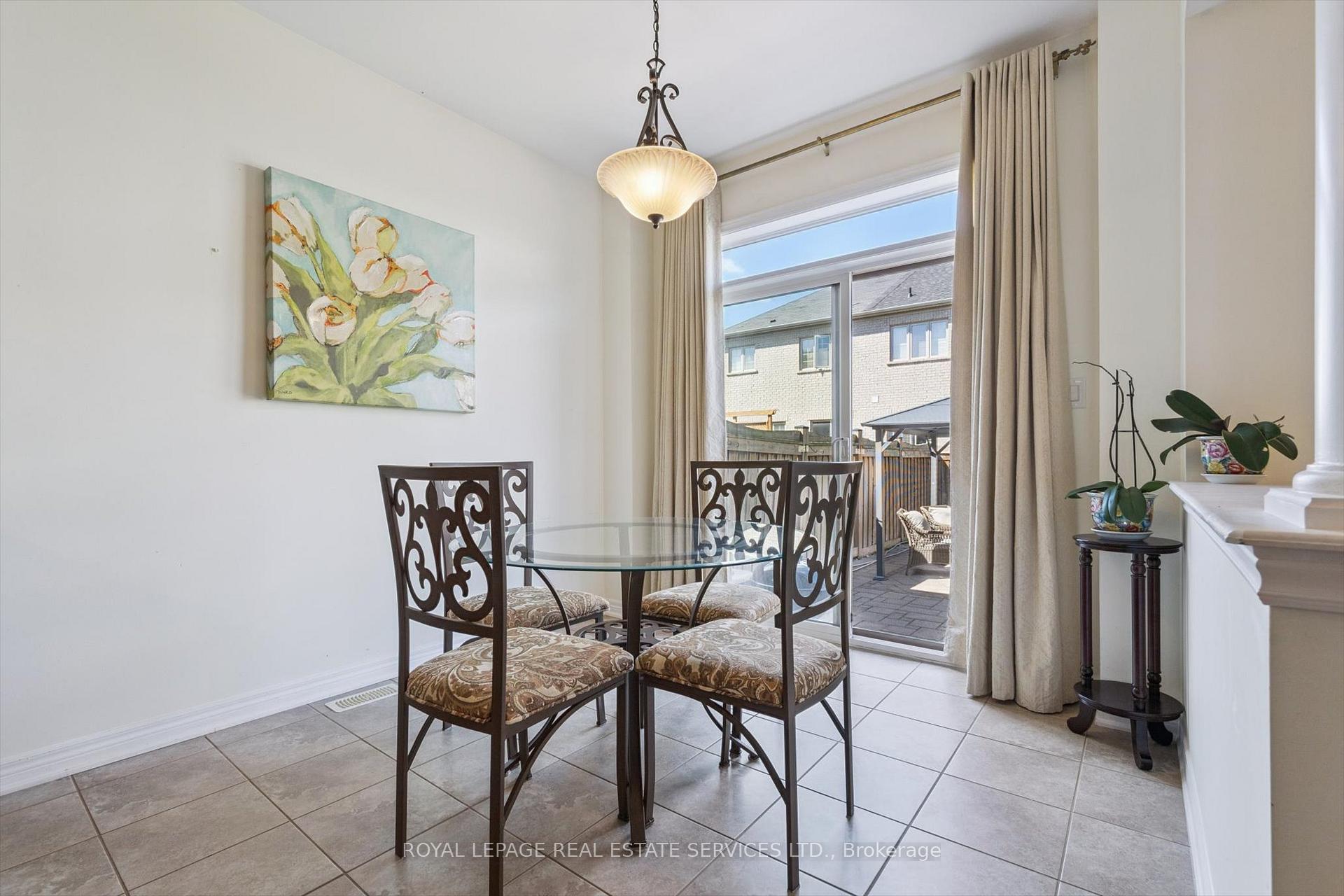 Photo 14 of 2517 Pine Glen Road, Oakville, Westmount — HOMEH