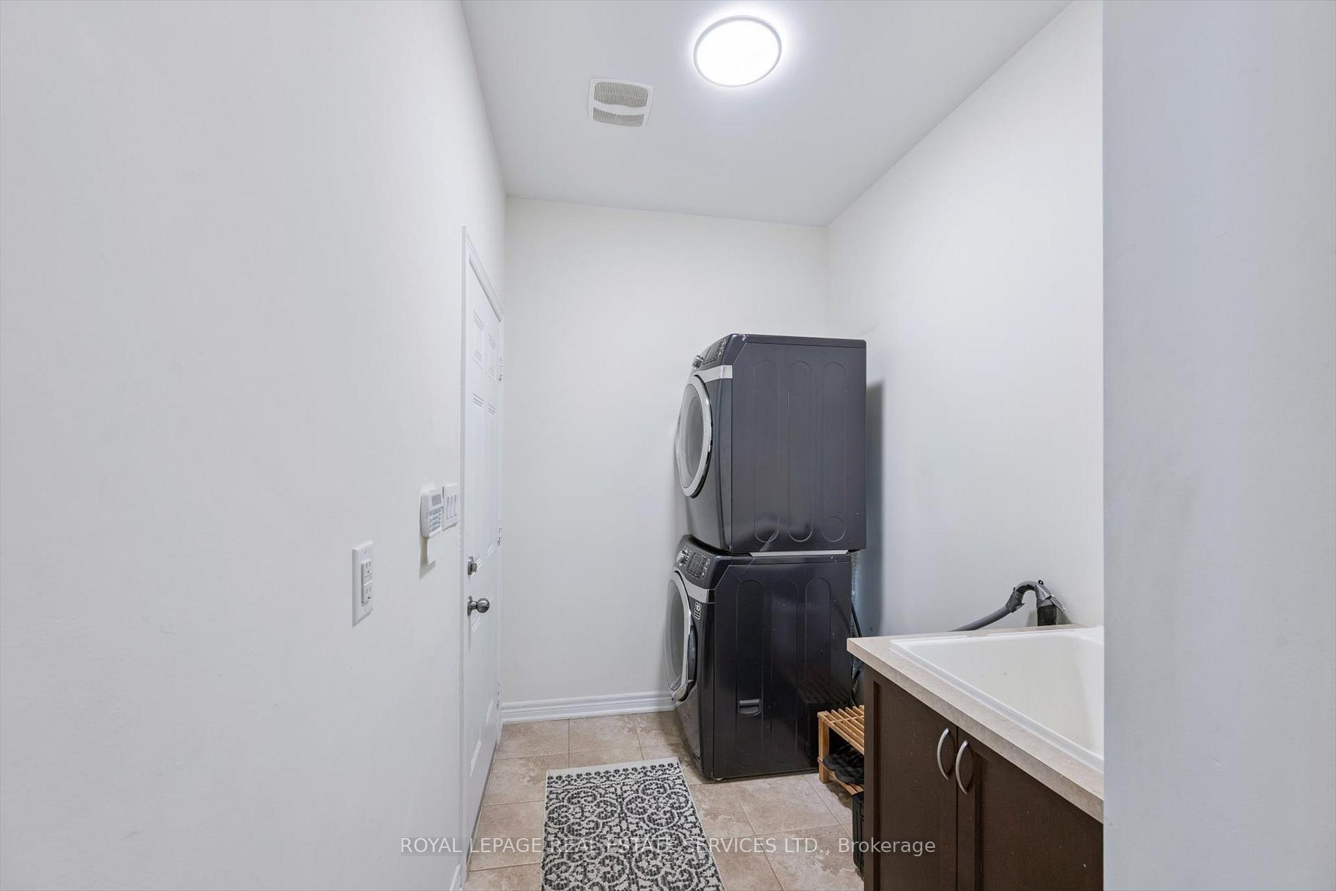 Photo 19 of 2517 Pine Glen Road, Oakville, Westmount — HOMEH