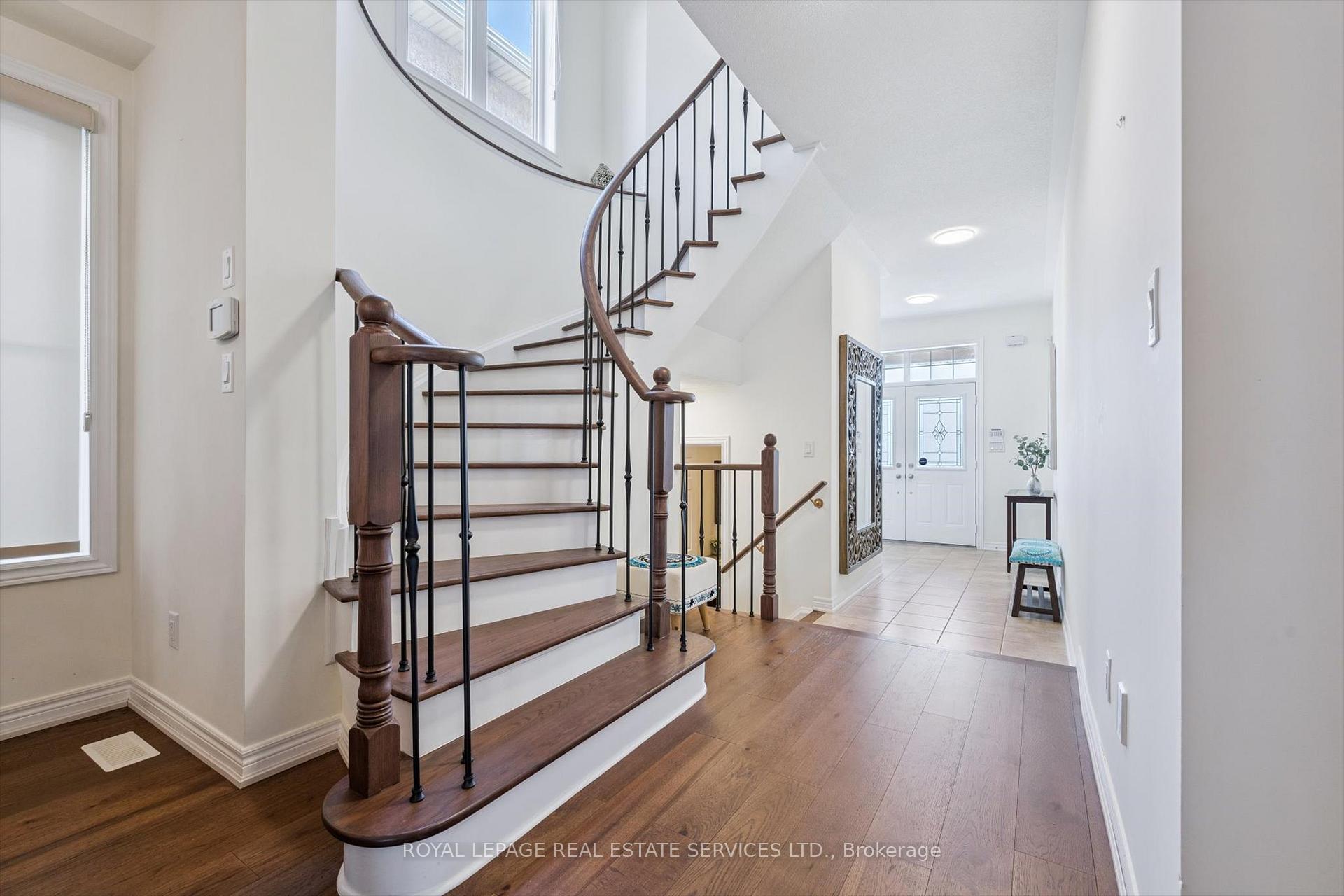 Photo 20 of 2517 Pine Glen Road, Oakville, Westmount — HOMEH