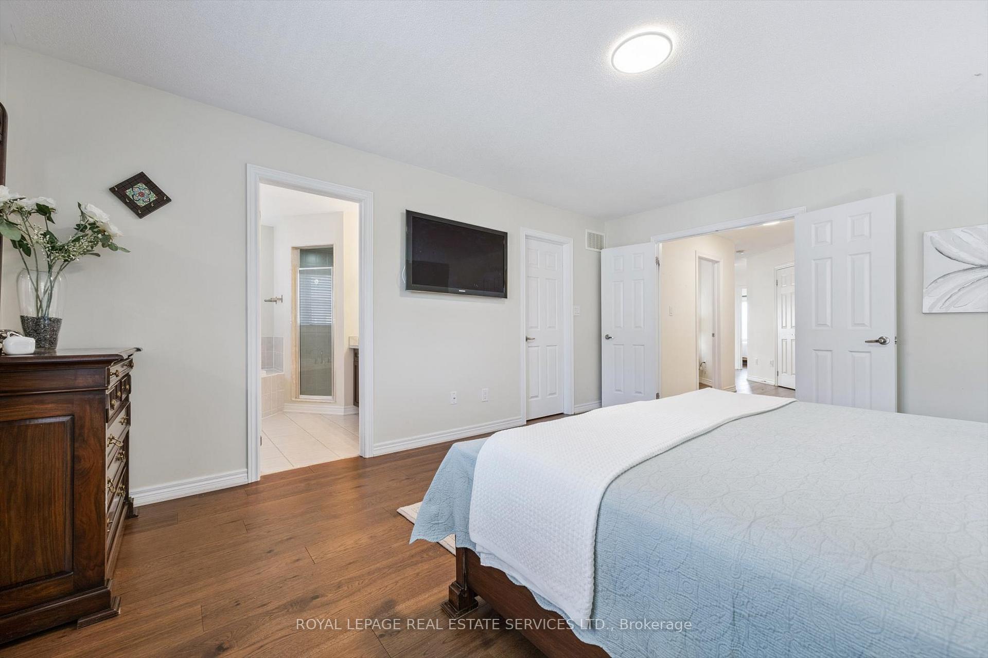 Photo 23 of 2517 Pine Glen Road, Oakville, Westmount — HOMEH