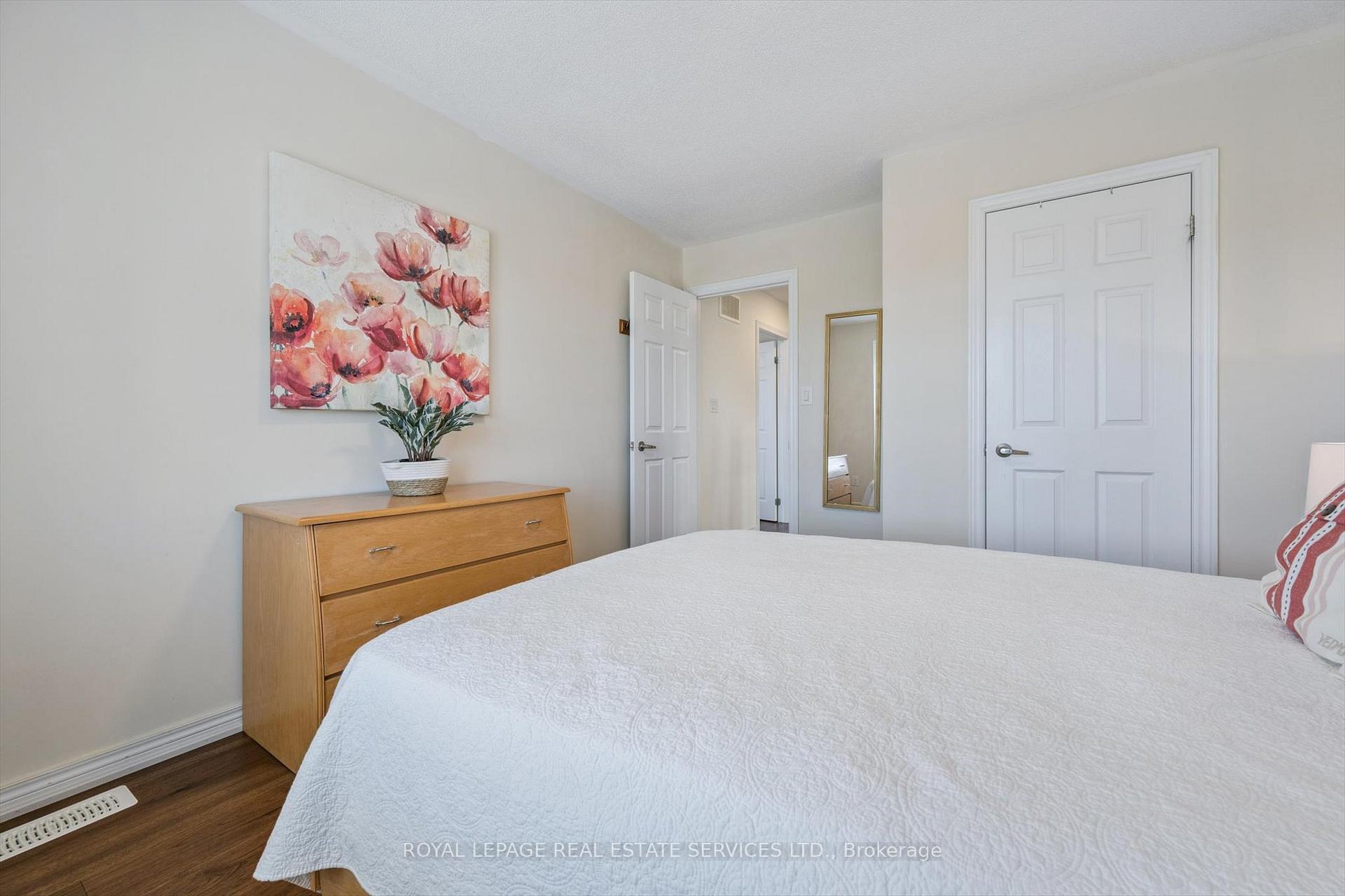 Photo 30 of 2517 Pine Glen Road, Oakville, Westmount — HOMEH