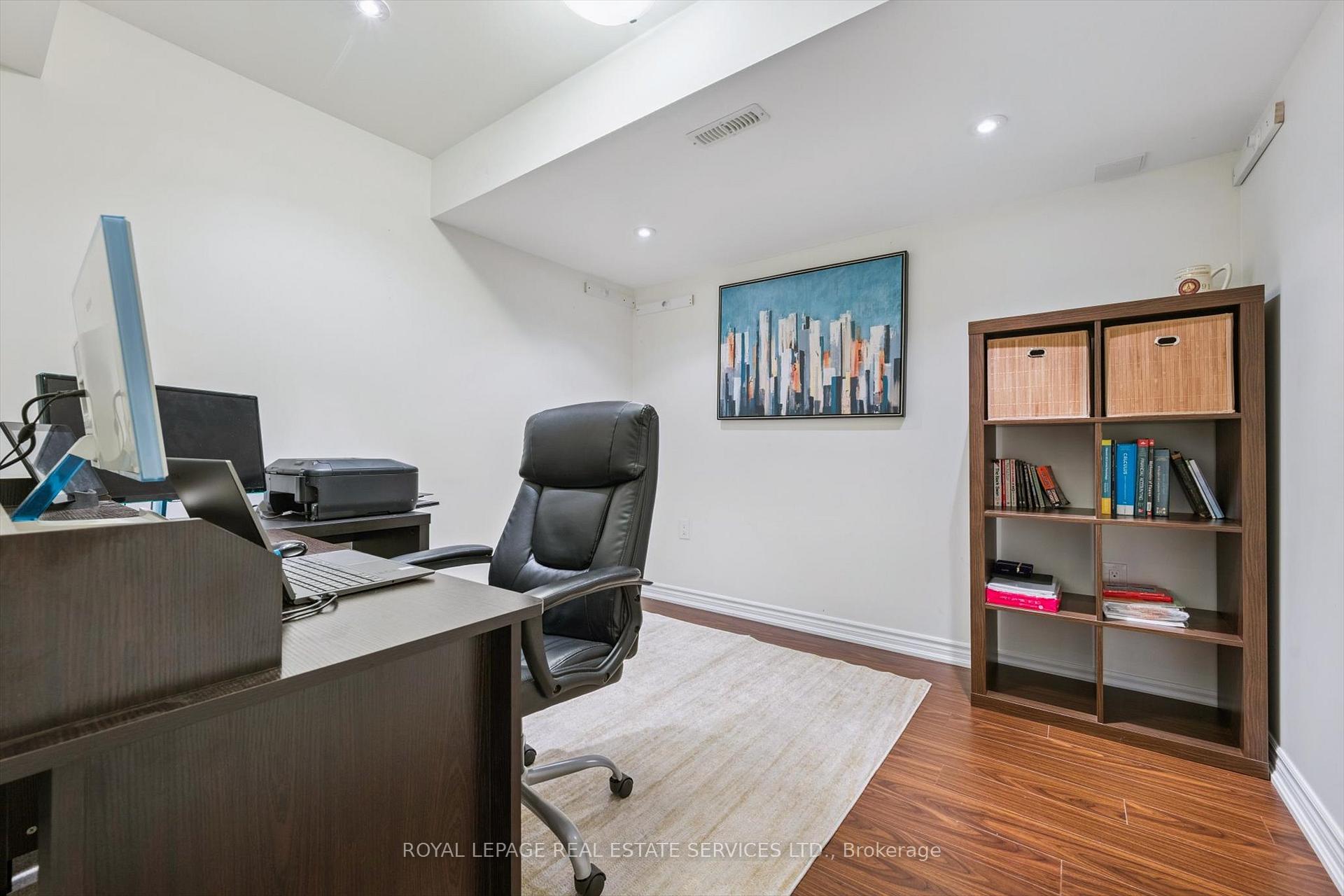 Photo 34 of 2517 Pine Glen Road, Oakville, Westmount — HOMEH