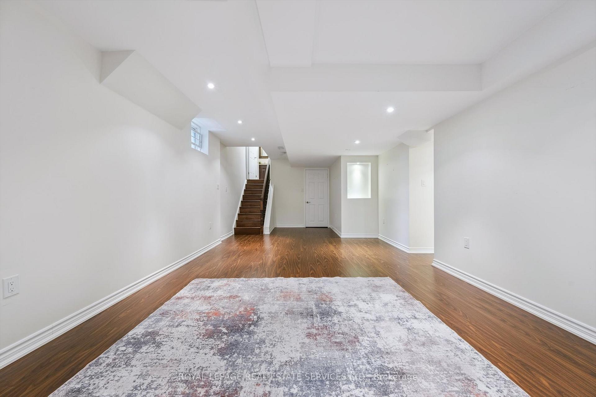 Photo 33 of 2517 Pine Glen Road, Oakville, Westmount — HOMEH