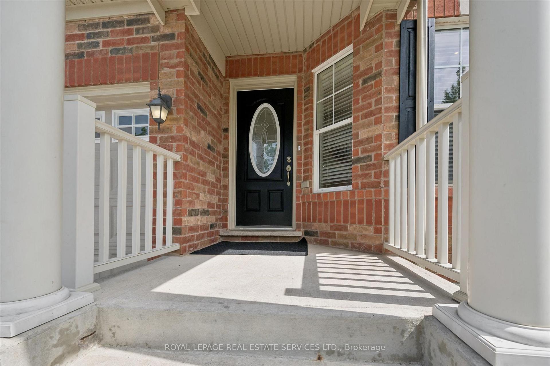 Photo 4 of 937 Vickerman Way, Milton, Coates — HOMEH