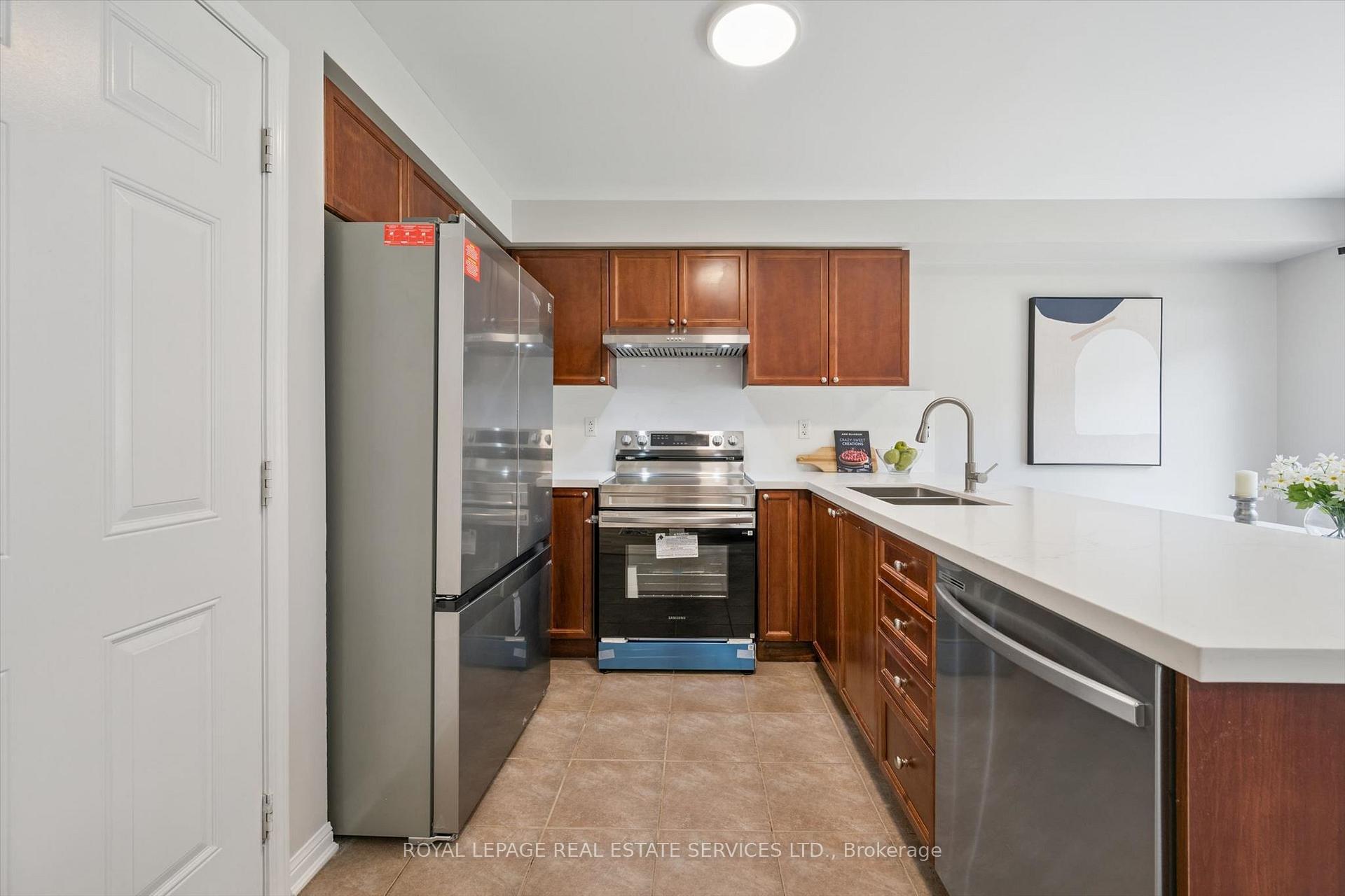 Photo 17 of 937 Vickerman Way, Milton, Coates — HOMEH