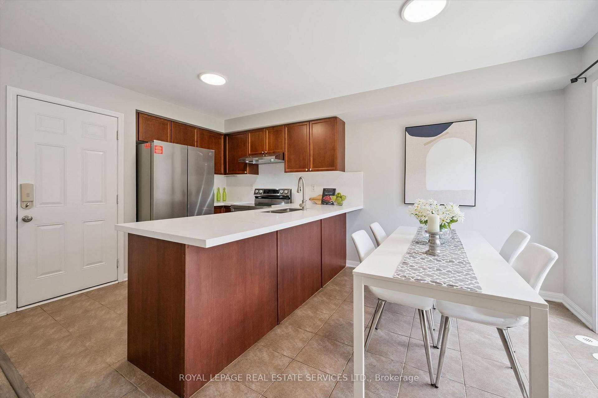 Photo 19 of 937 Vickerman Way, Milton, Coates — HOMEH