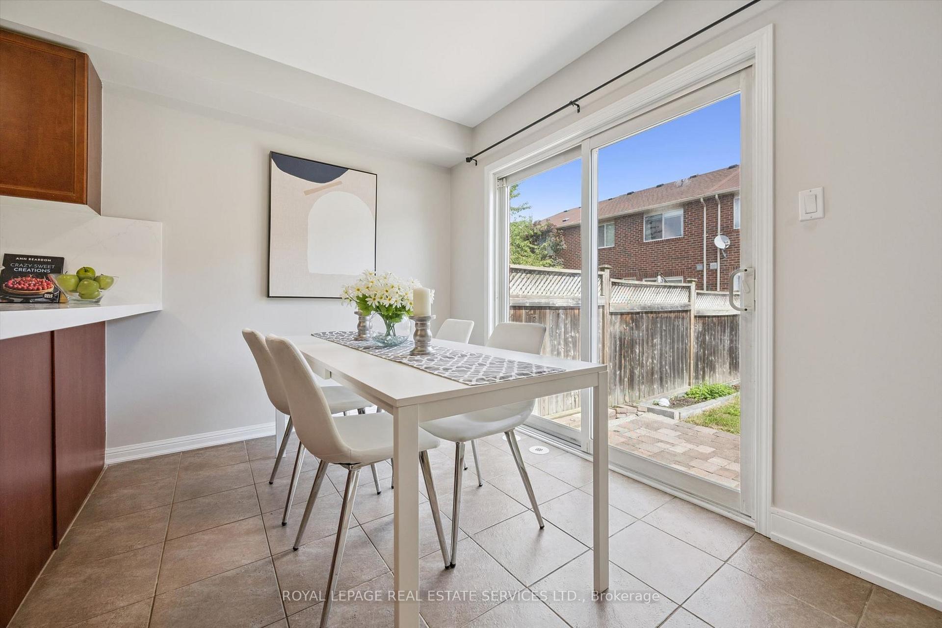 Photo 20 of 937 Vickerman Way, Milton, Coates — HOMEH