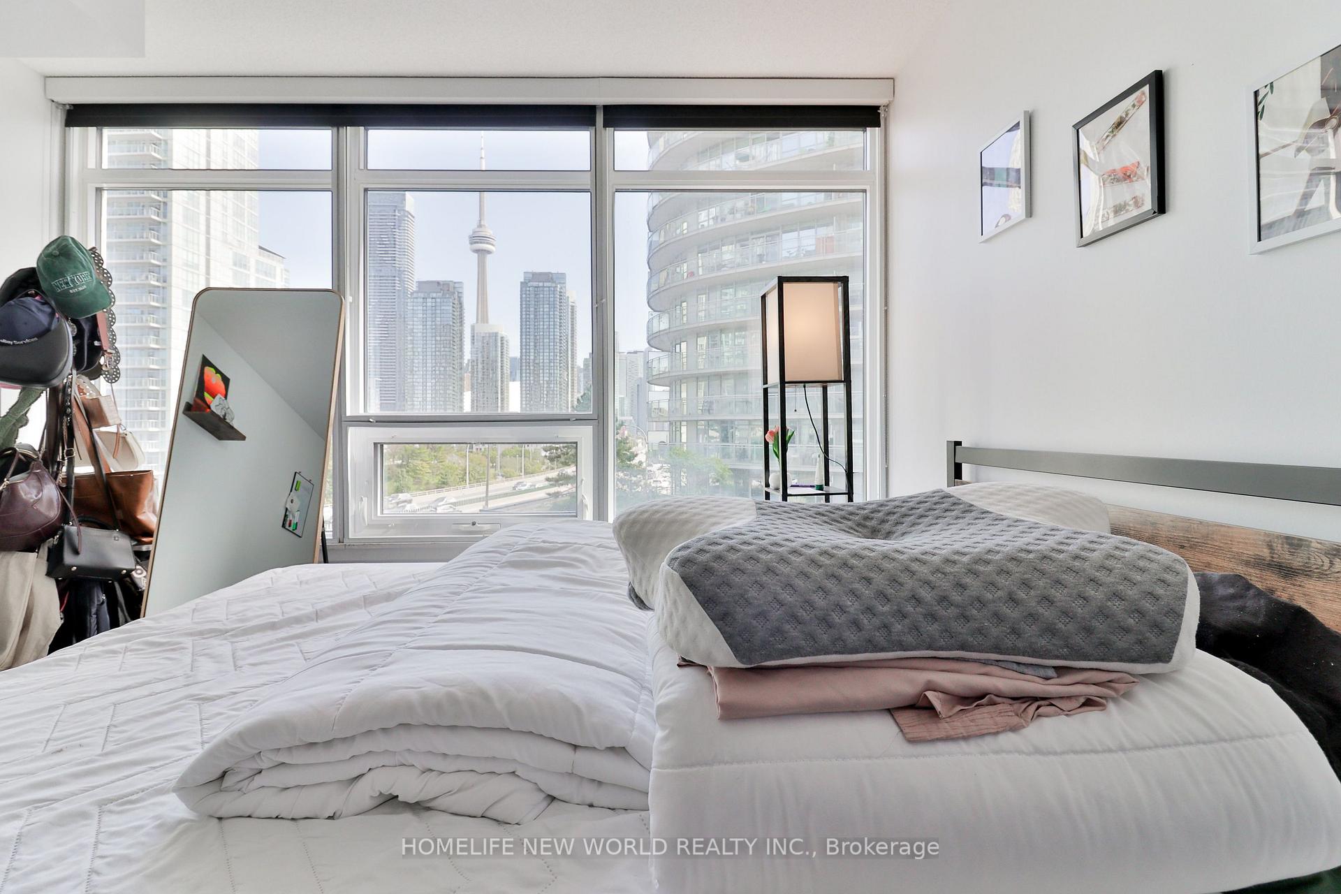 Photo 10 of Unit 812, 17 Bathurst Street, Toronto, Waterfront Communities — HOMEH