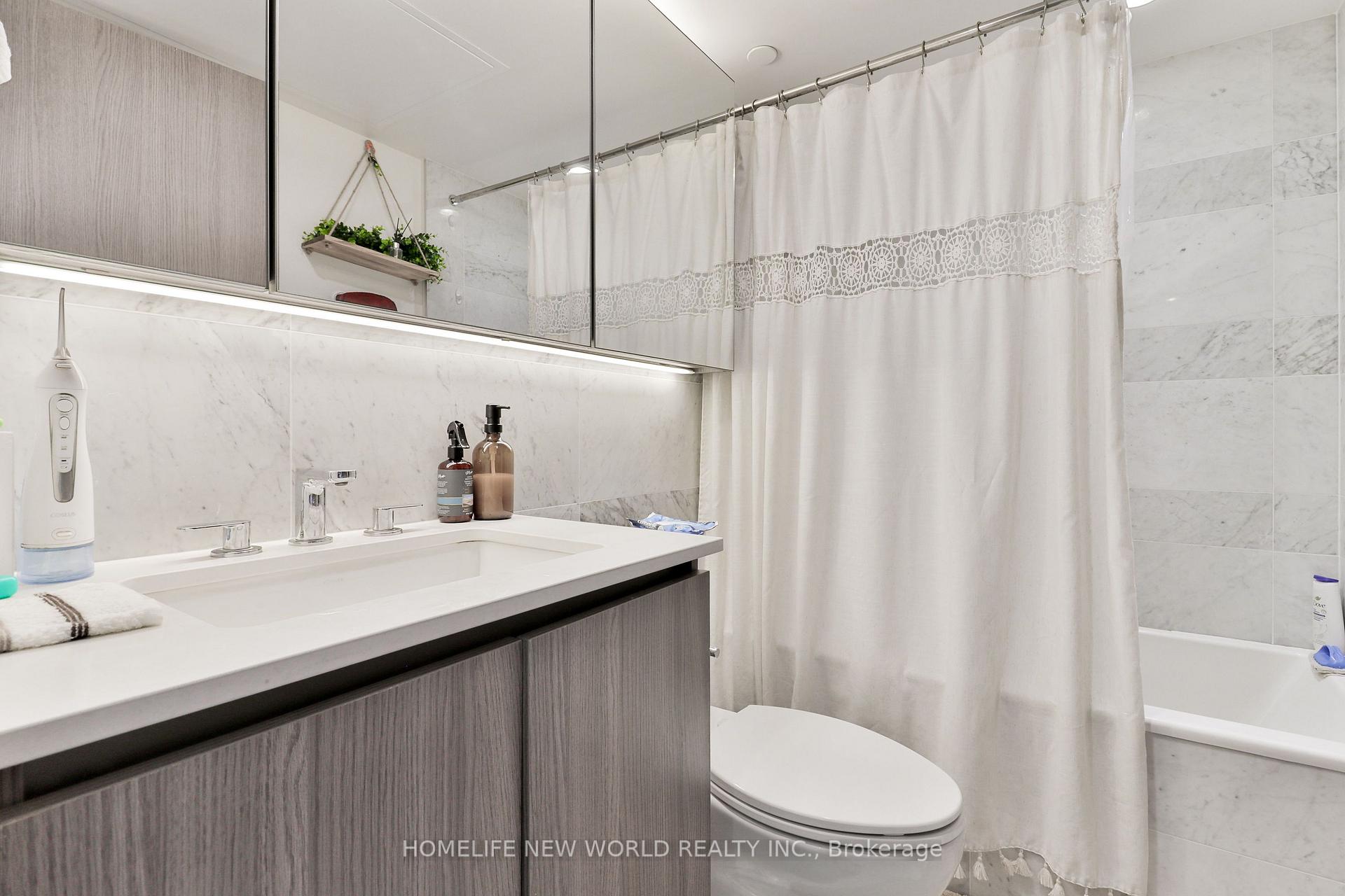 Photo 11 of Unit 812, 17 Bathurst Street, Toronto, Waterfront Communities — HOMEH