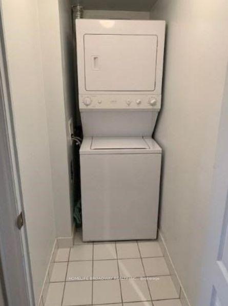 Photo 14 of Unit 315, 2 Clairtrell Road, North York, Willowdale East — HOMEH